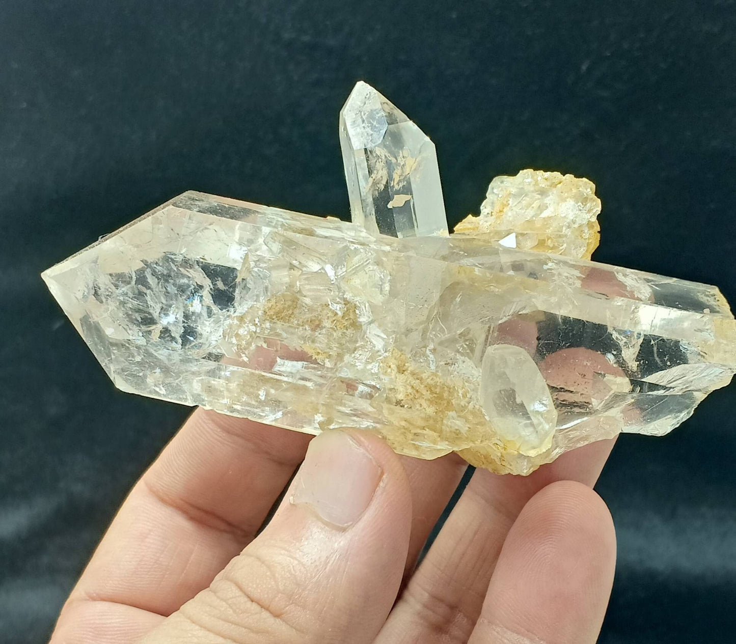 Quartz crystals cluster 180 grams