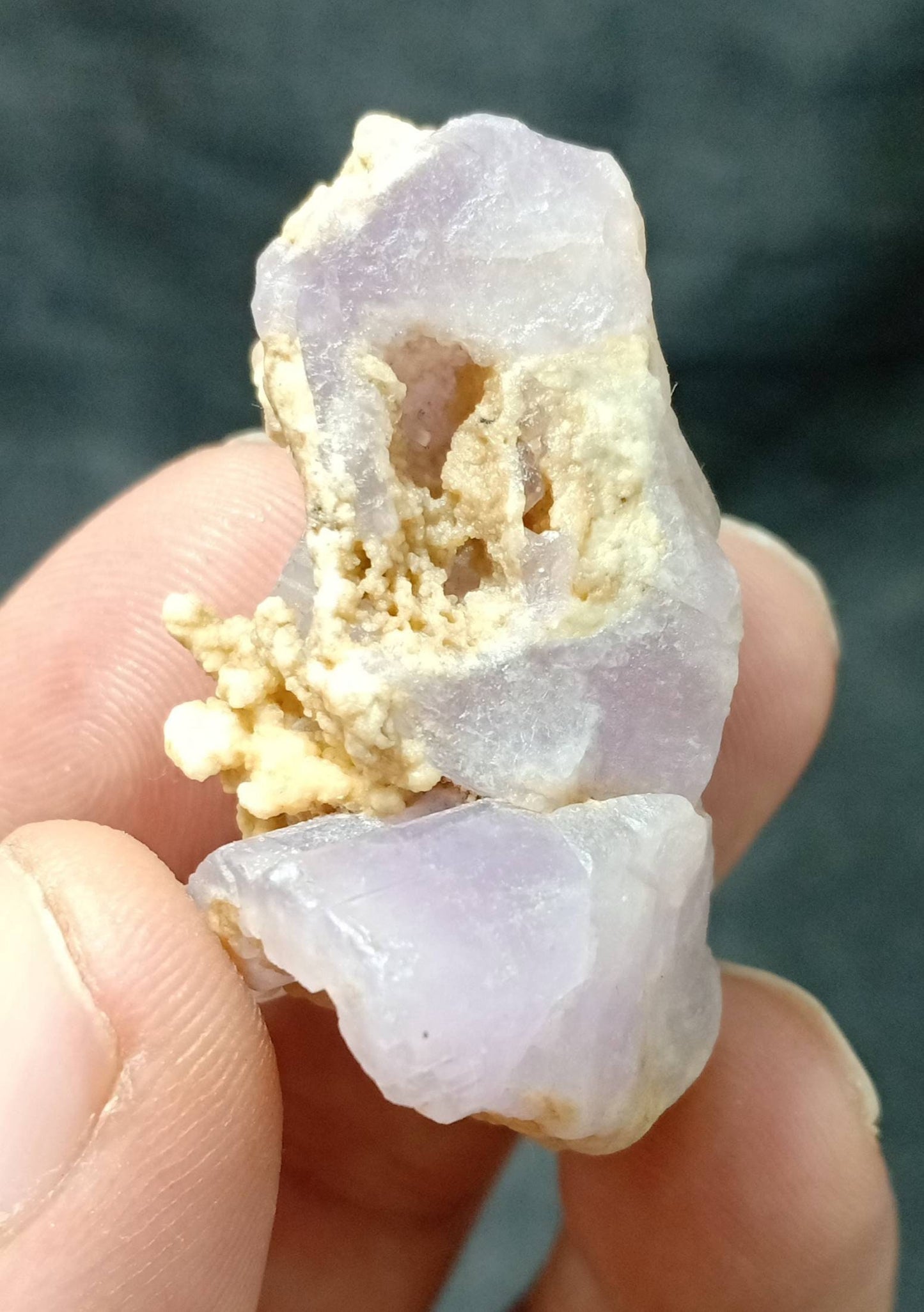 An amazing Fluorescent Apatite with combined albite 34 grams