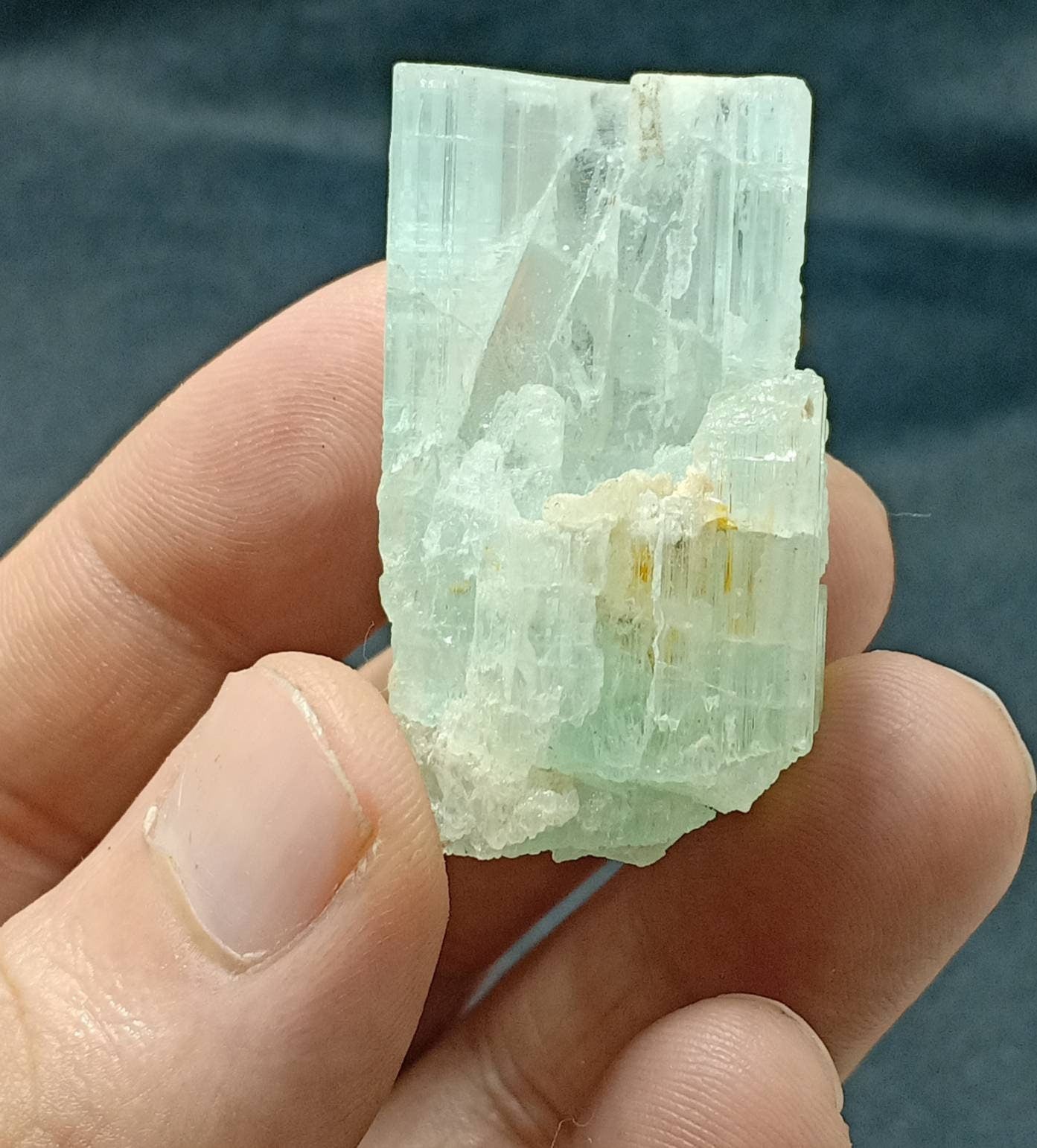 Naturally terminated Aquamarine floater Crystal 33 grams