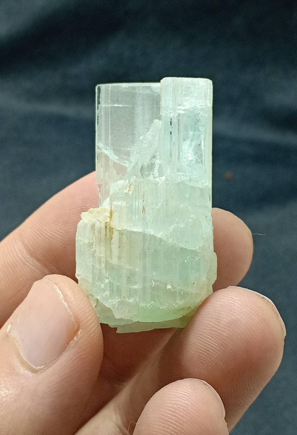 Naturally terminated Aquamarine floater Crystal 33 grams