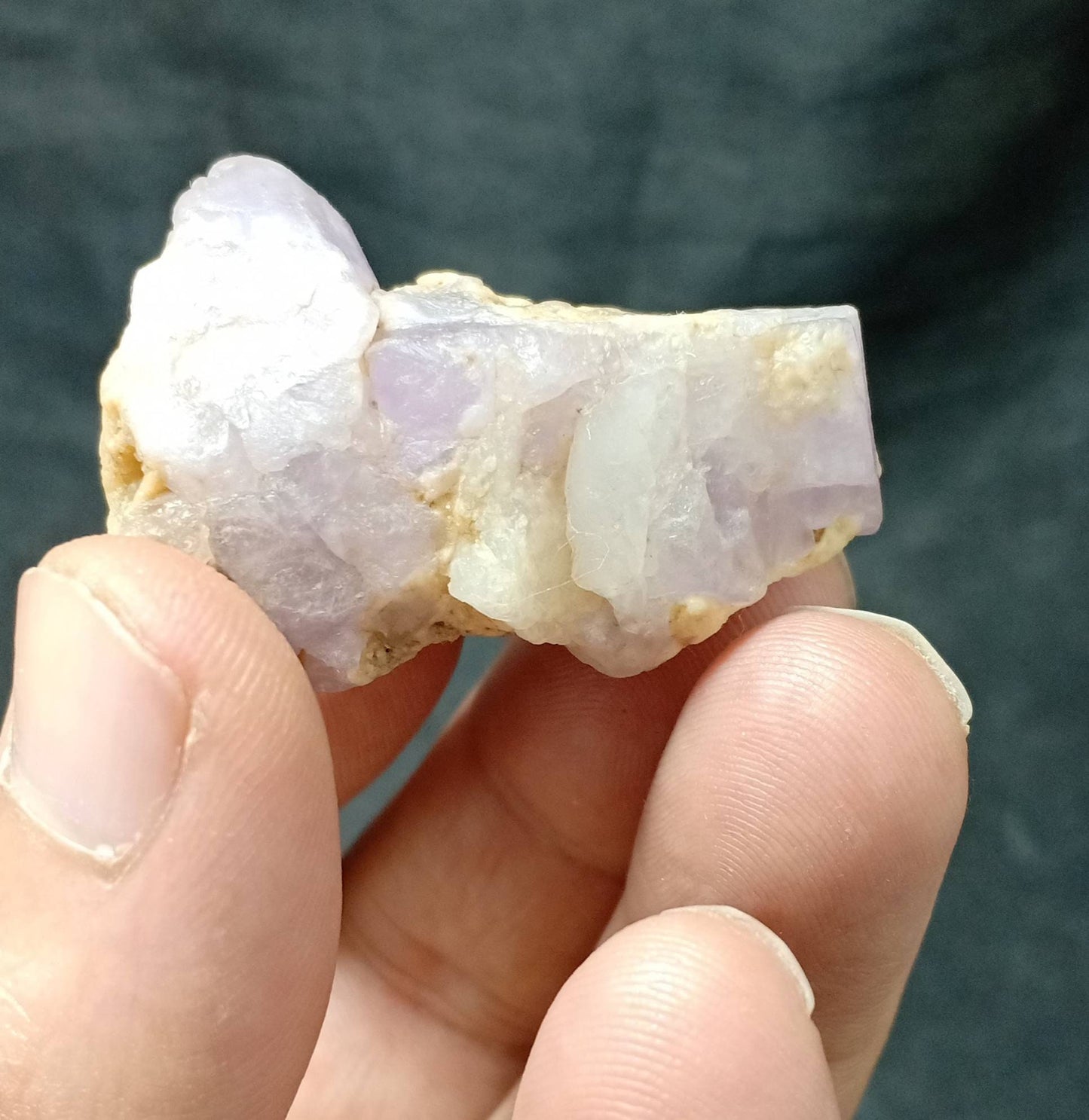 An amazing Fluorescent Apatite with combined albite 34 grams