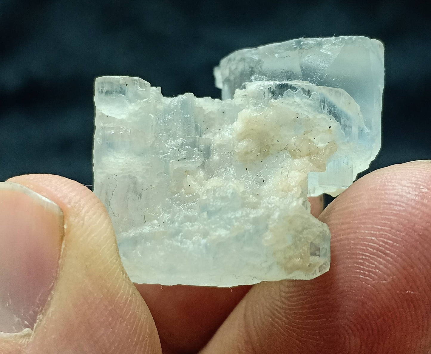 Etched Aquamarine floater Crystal 21 grams