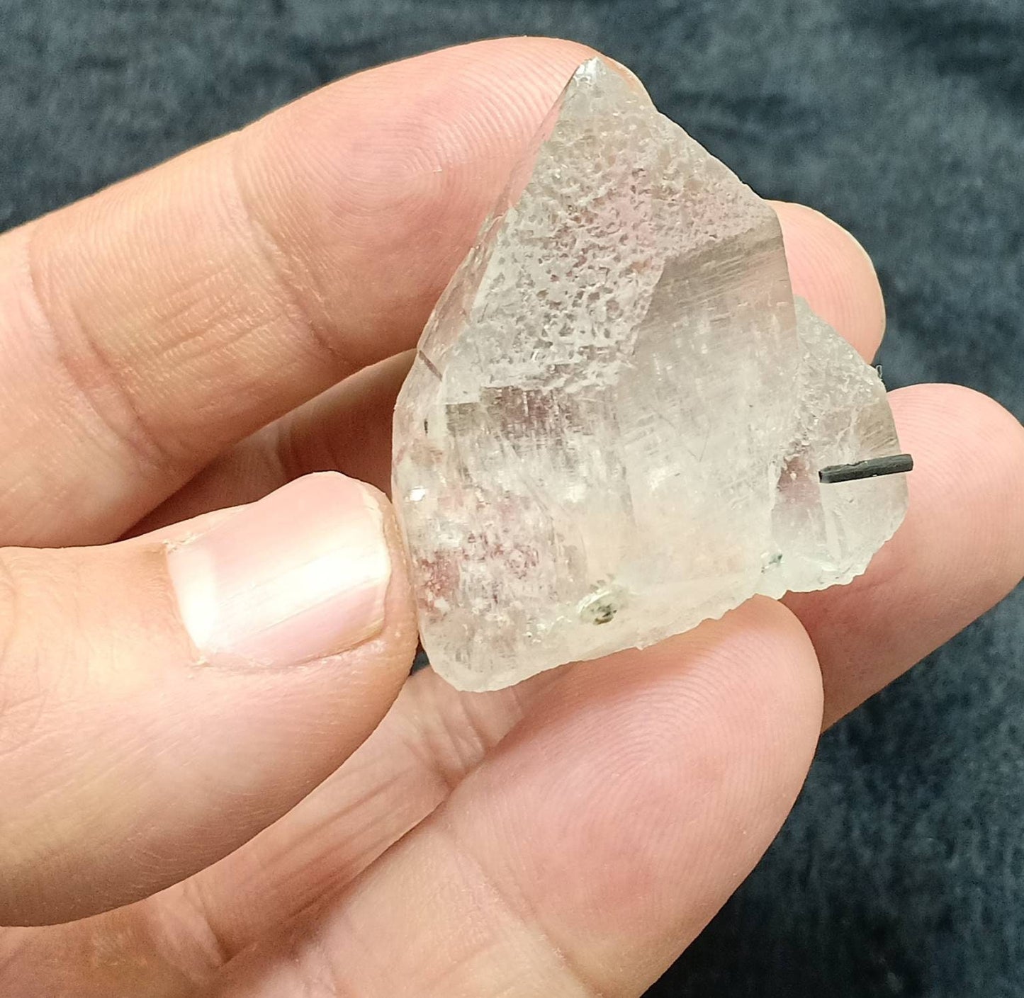 Natural terminated specimen of quartz crystals with associated Garnet 33 grams