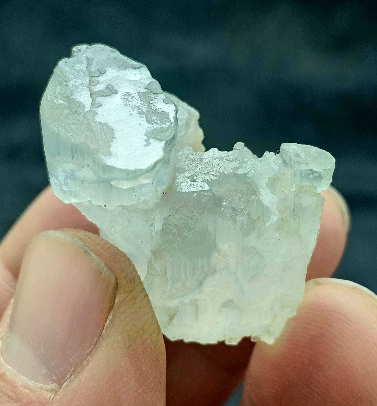 Etched Aquamarine floater Crystal 21 grams