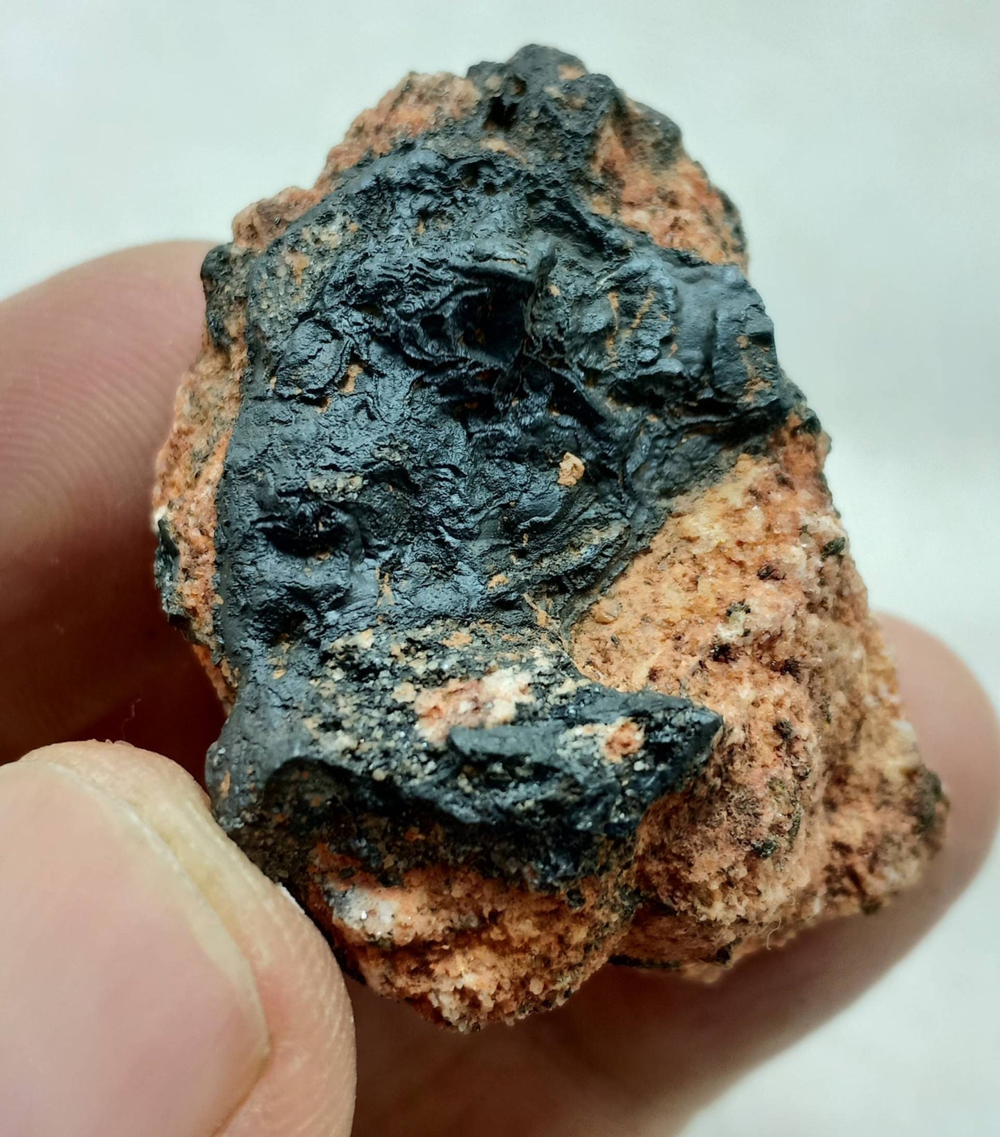 Hollandite on matrix 40g