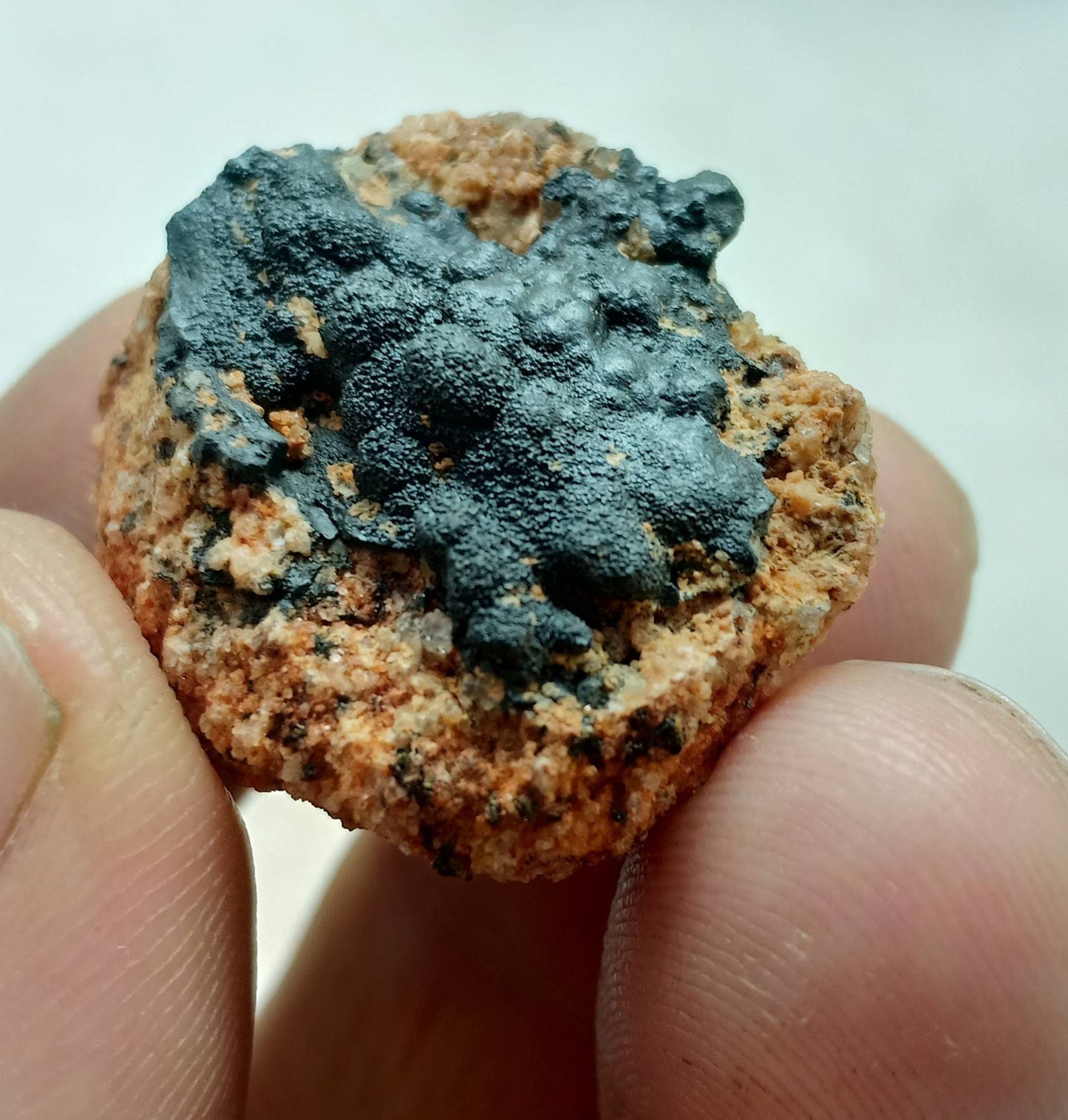 Hollandite on matrix 15.5 g