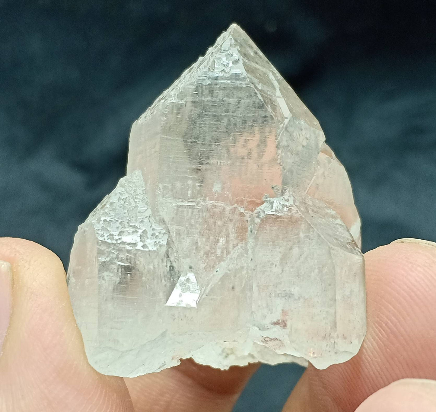 Natural terminated specimen of quartz crystals with associated Garnet 33 grams