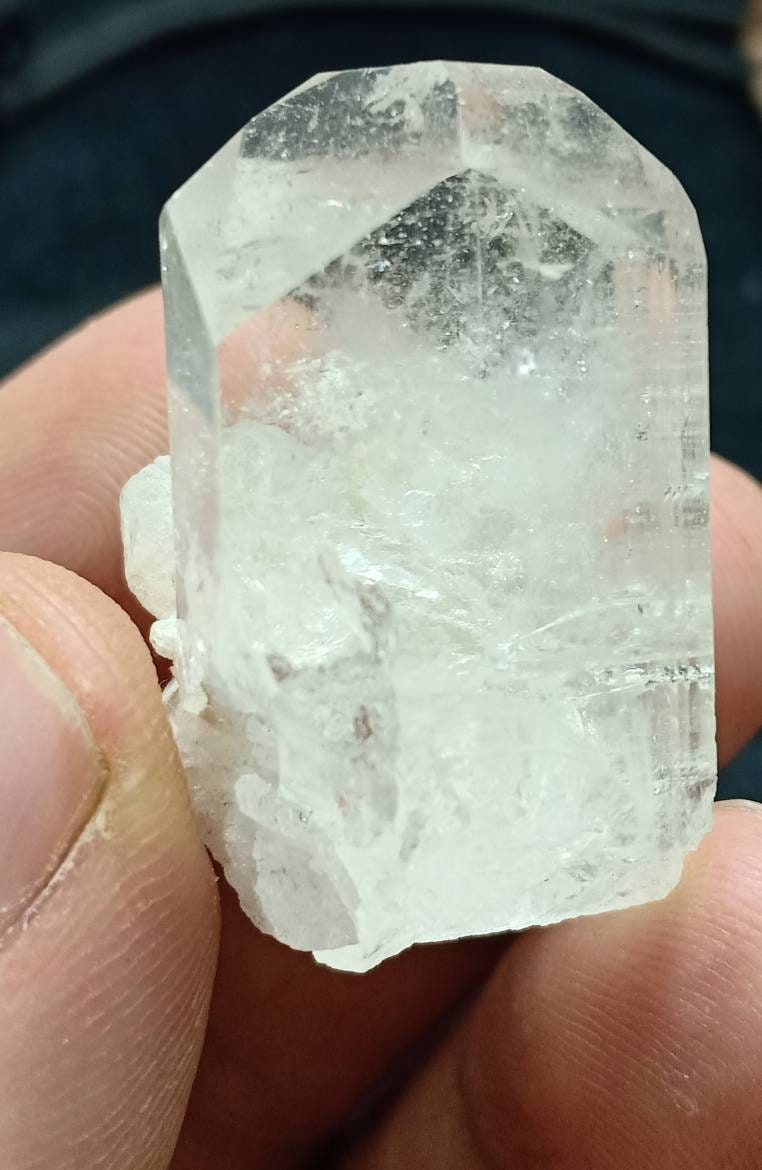 An amazing Single beautiful perfectly terminated colorless white Topaz crystal 33 grams