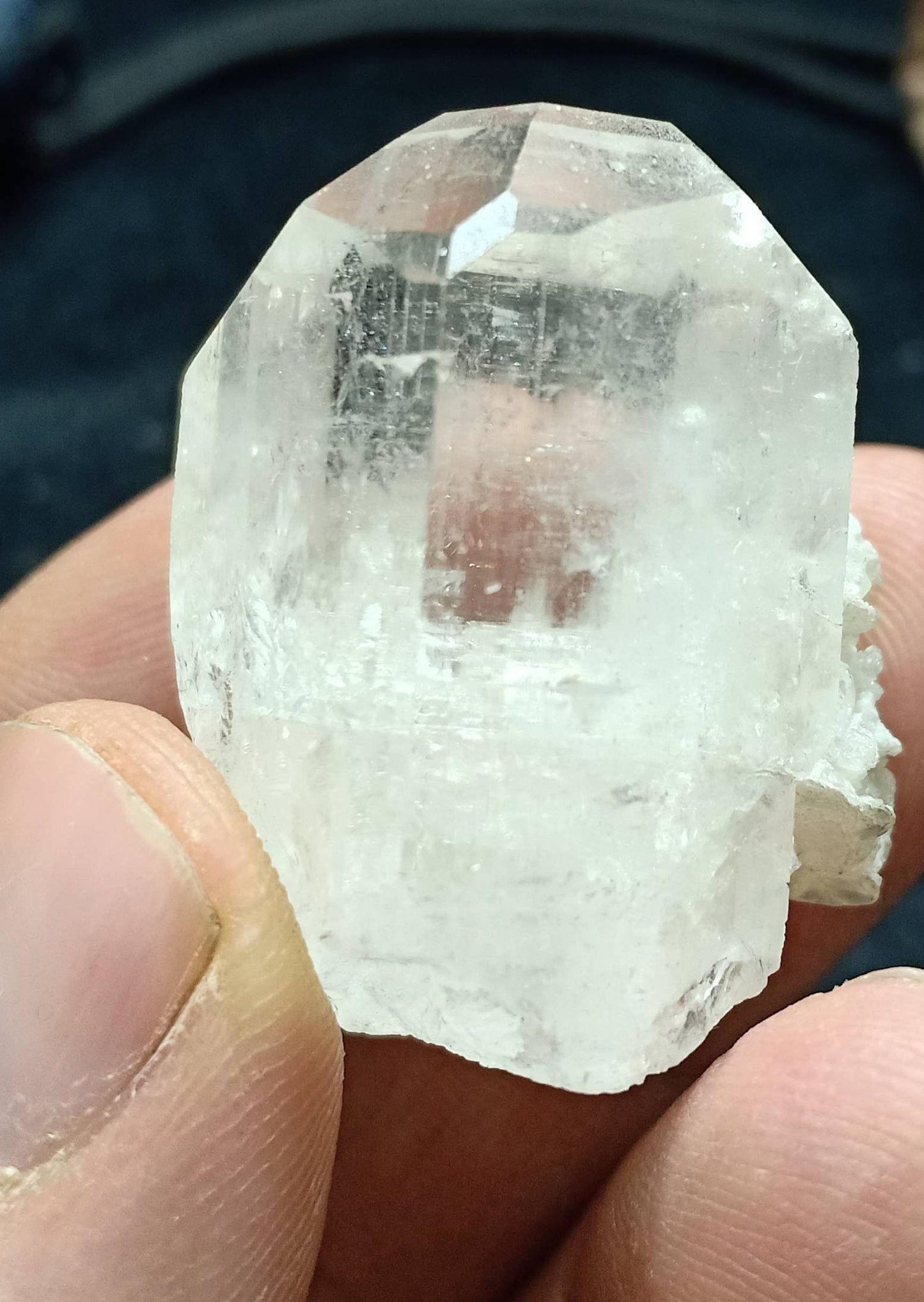 An amazing Single beautiful perfectly terminated colorless white Topaz crystal 33 grams