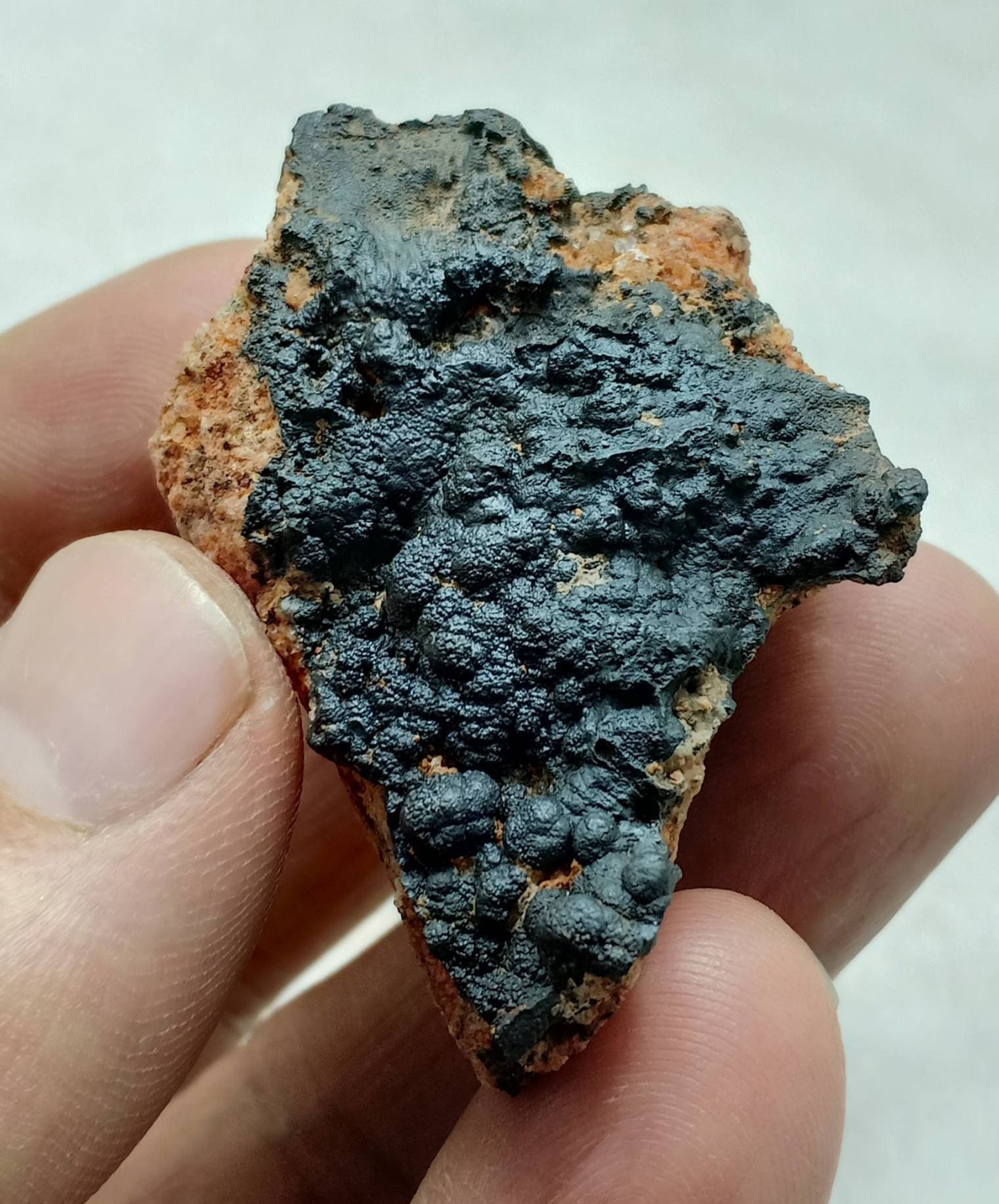 An amazing specimen of Hollandite on matrix 56g