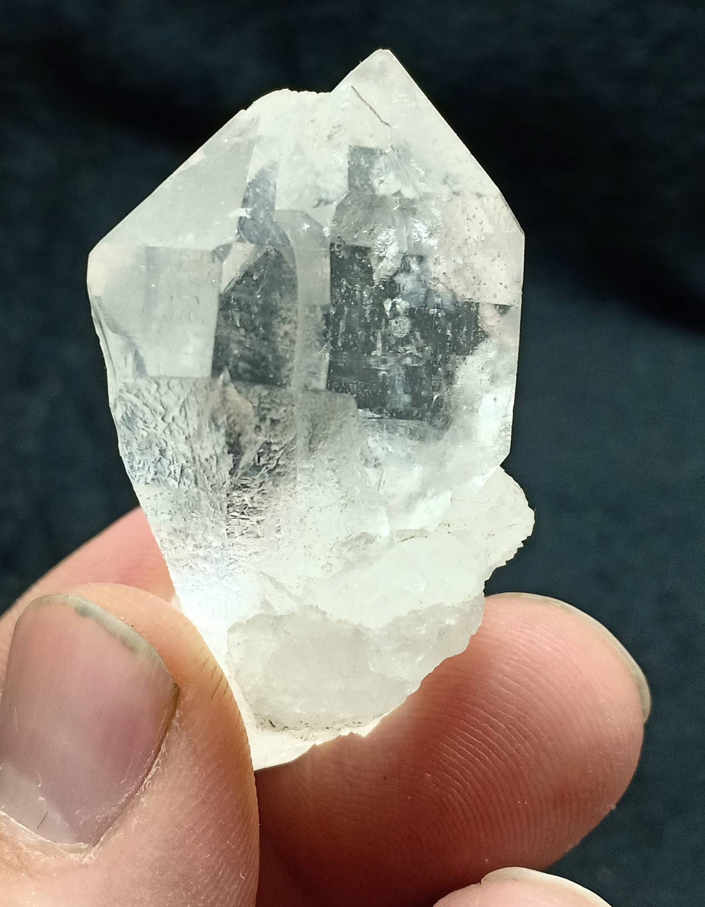 An amazing specimen of twin terminated clear Quartz Crystals 44 grams