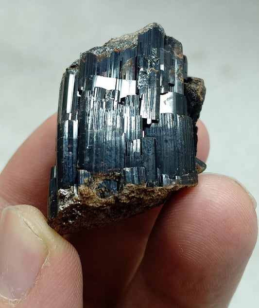 An amazing highly lusterous crystal specimen of dark brown Vesuvianite 52g