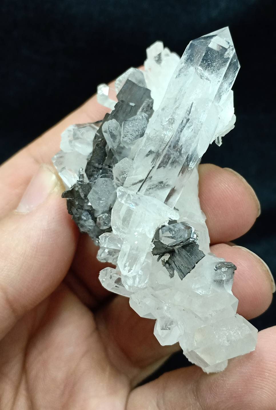 Single beautiful brookite included Quartz Crystals cluster on matrix 62 grams