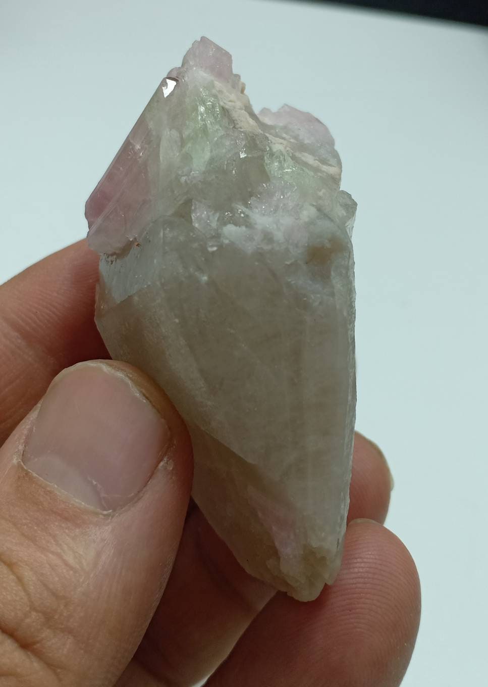 An amazing beautiful specimens of pink Tourmaline crystals Terminated smoky quartz 80g