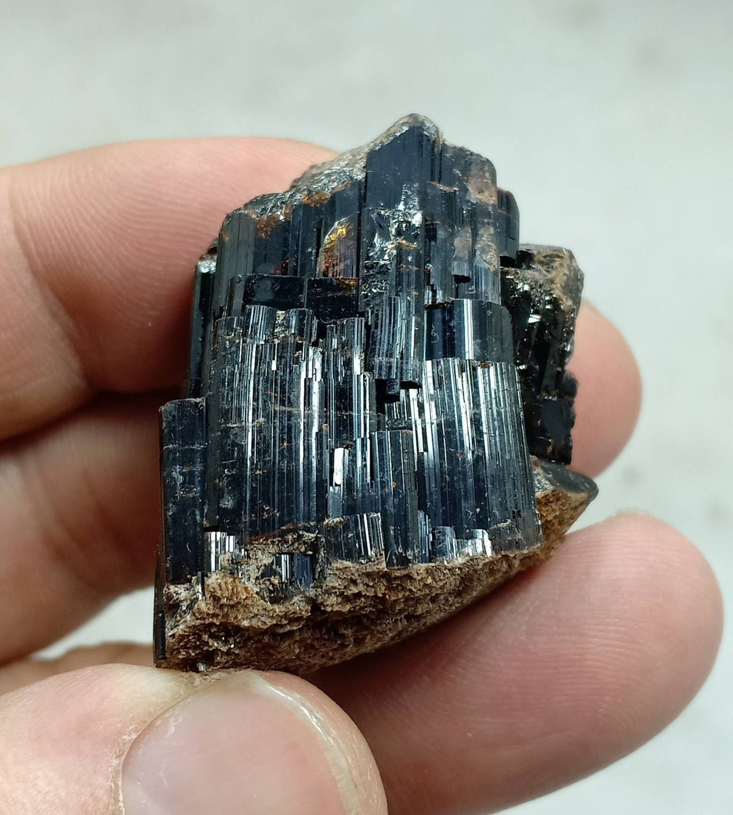 An amazing highly lusterous crystal specimen of dark brown Vesuvianite 52g