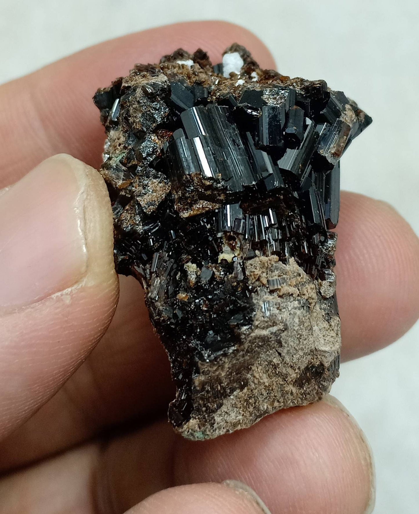 An amazing highly lusterous crystal specimen of dark brown Vesuvianite 32.5g