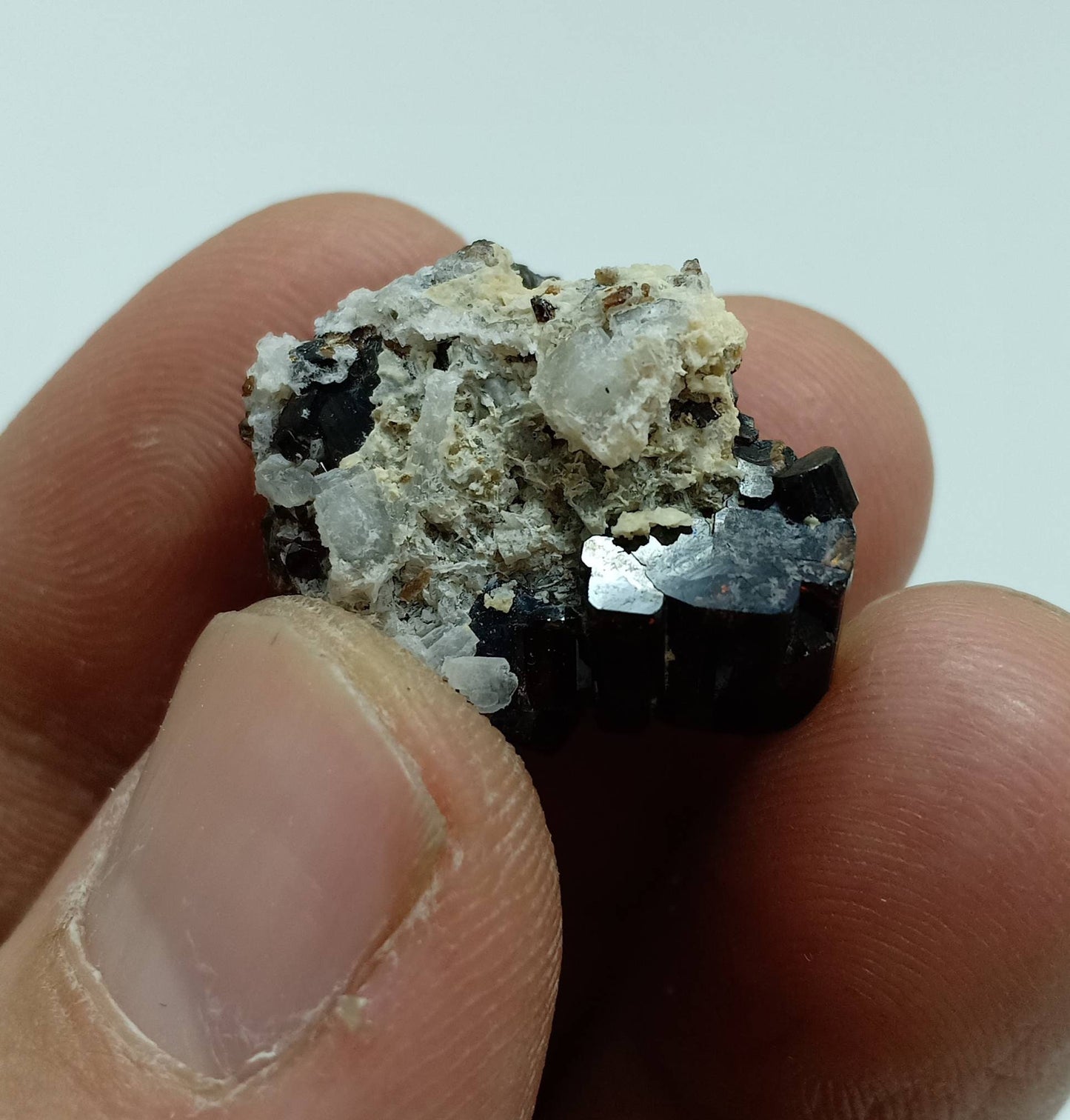 An amazing highly lusterous crystal specimen of dark brown Vesuvianite 8.5 grams