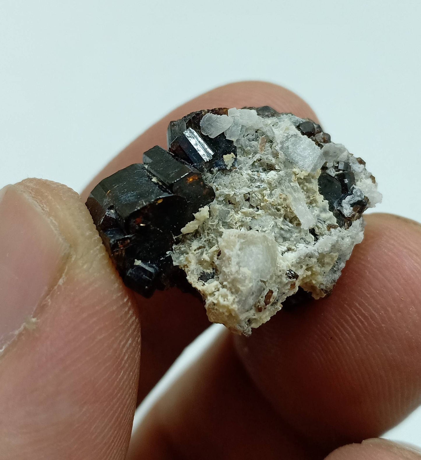 An amazing highly lusterous crystal specimen of dark brown Vesuvianite 8.5 grams