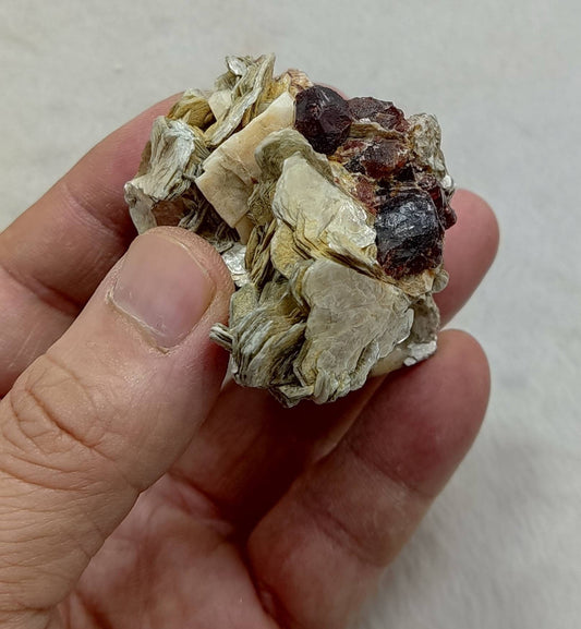 Spessartine Garnet crystals on matrix with mica 113 grams