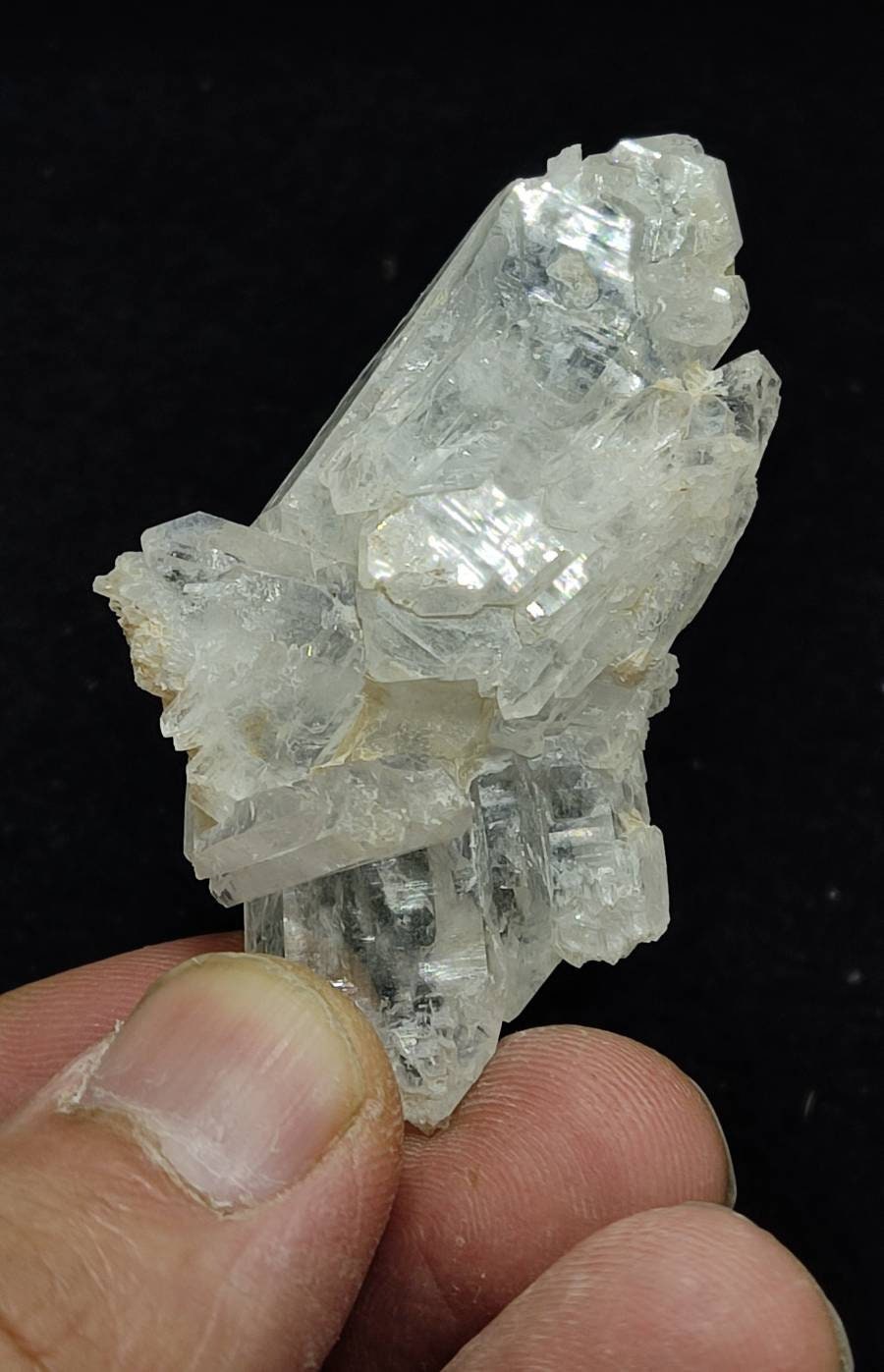Single beautiful terminated Faden Quartz crystals specimen 41 grams