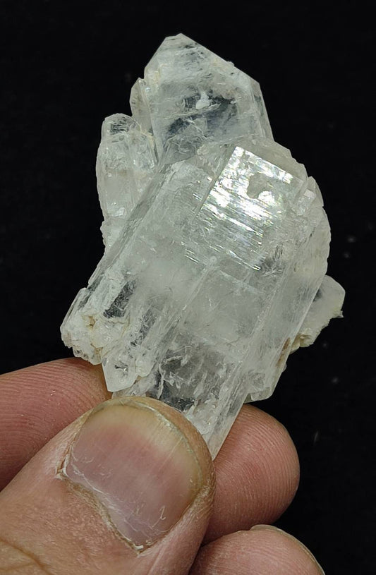 Single beautiful terminated Faden Quartz crystals specimen 41 grams