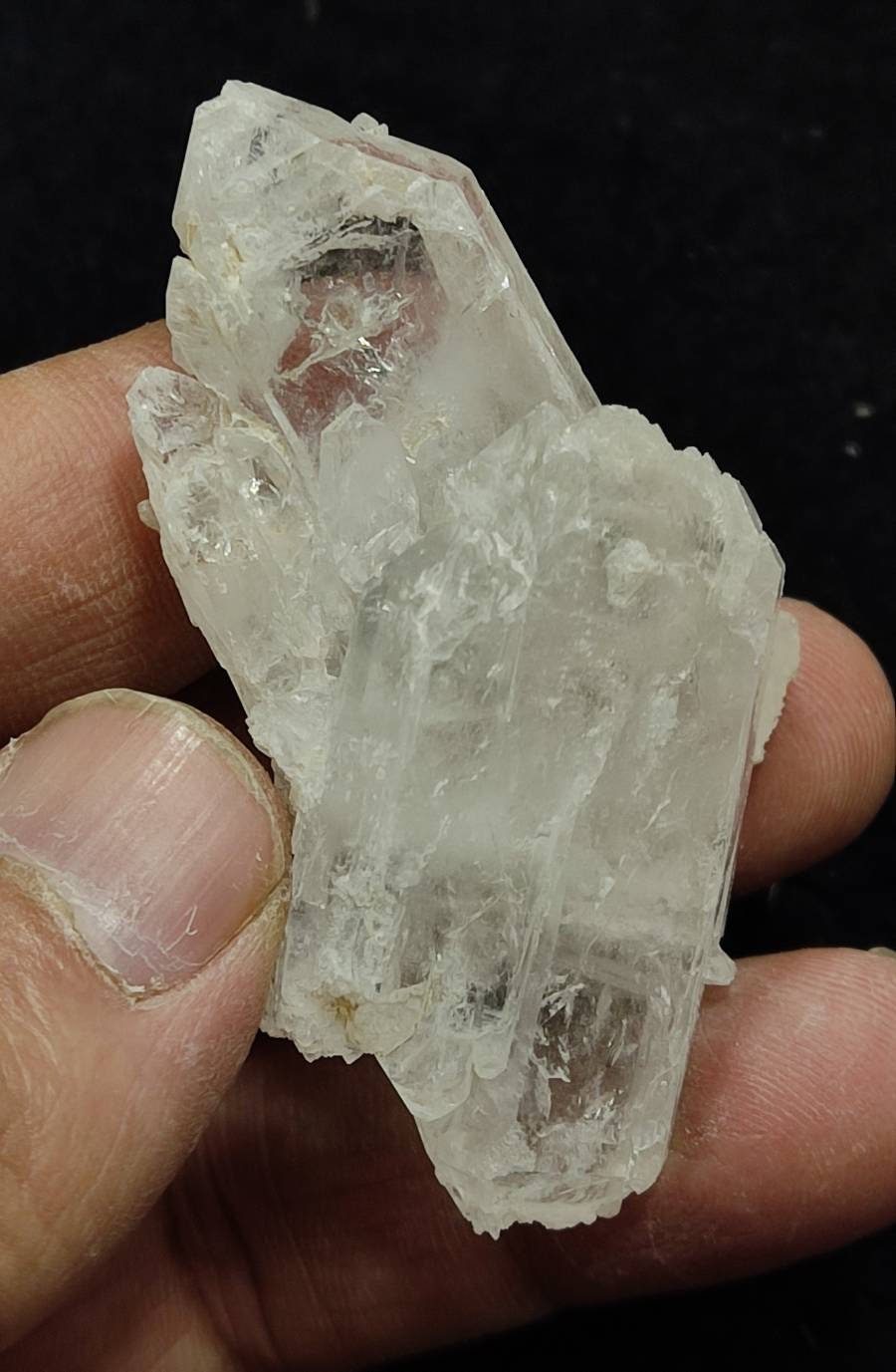 Single beautiful terminated Faden Quartz crystals specimen 41 grams
