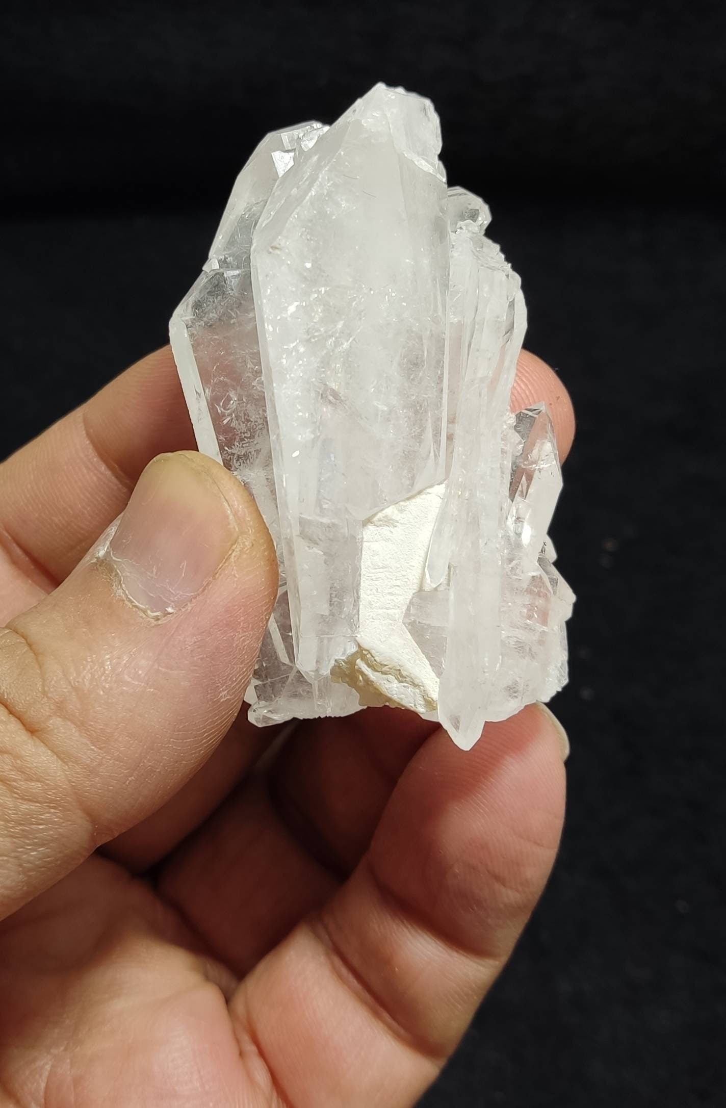 Single beautiful terminated Faden Quartz crystals specimen 44 grams