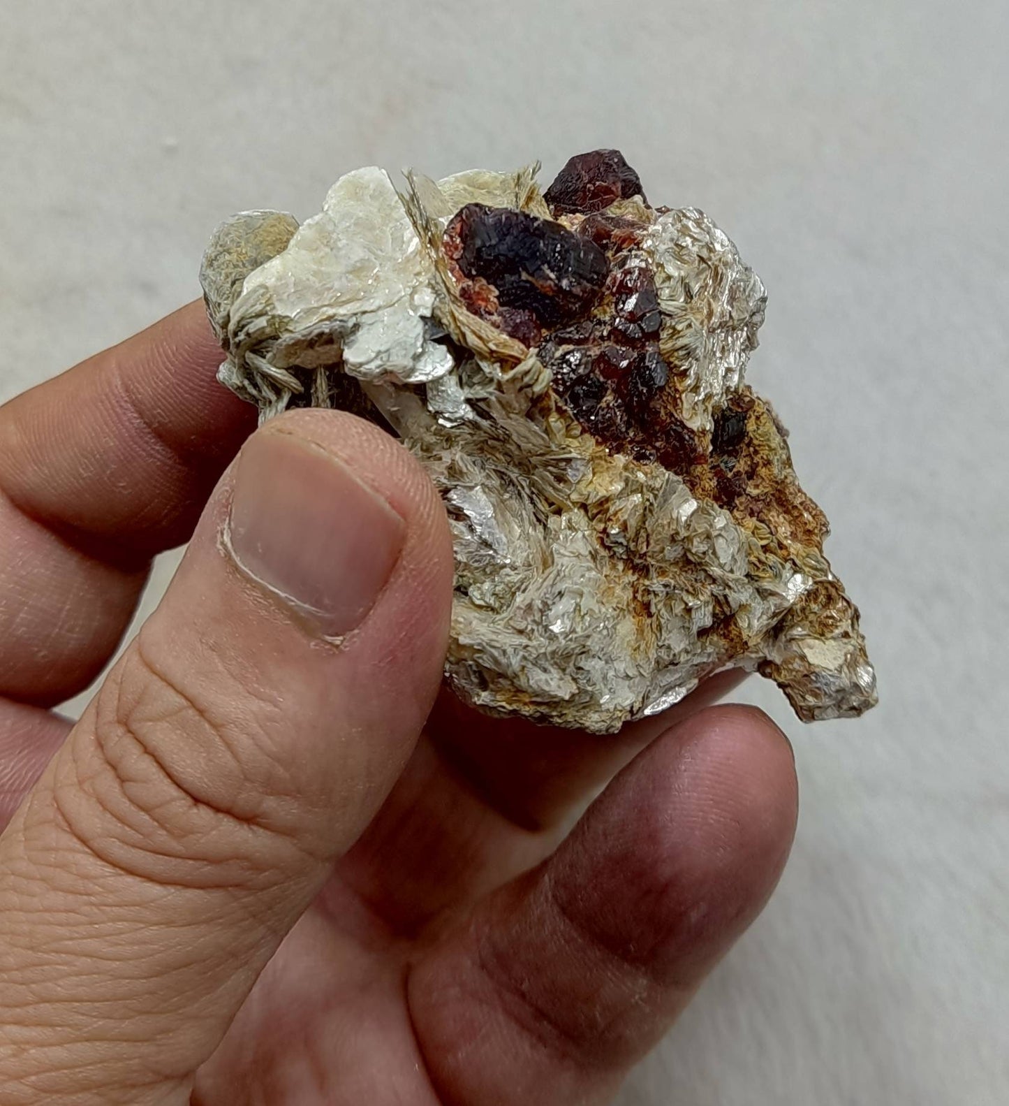 Spessartine Garnet crystals on matrix with mica 113 grams