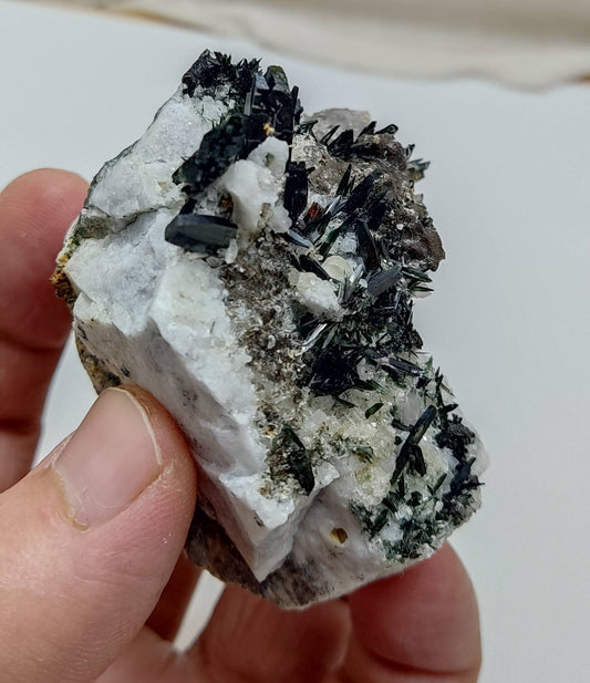 Single beautiful aesthetic aegirine crystals specimen 175 grams