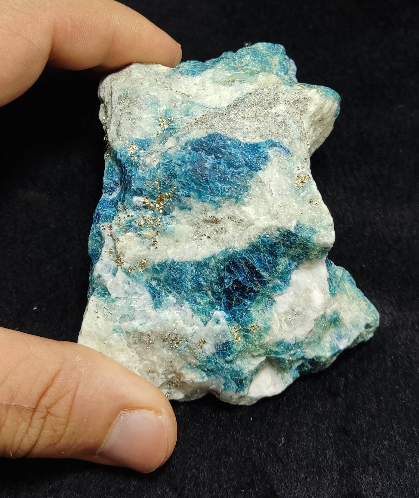 Amazing specimen of fluorescent Lazurite on matrix with pyrite 298 grams