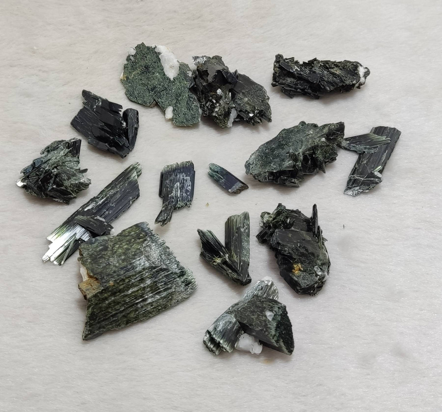 Aegirine crystals lot 105 grams