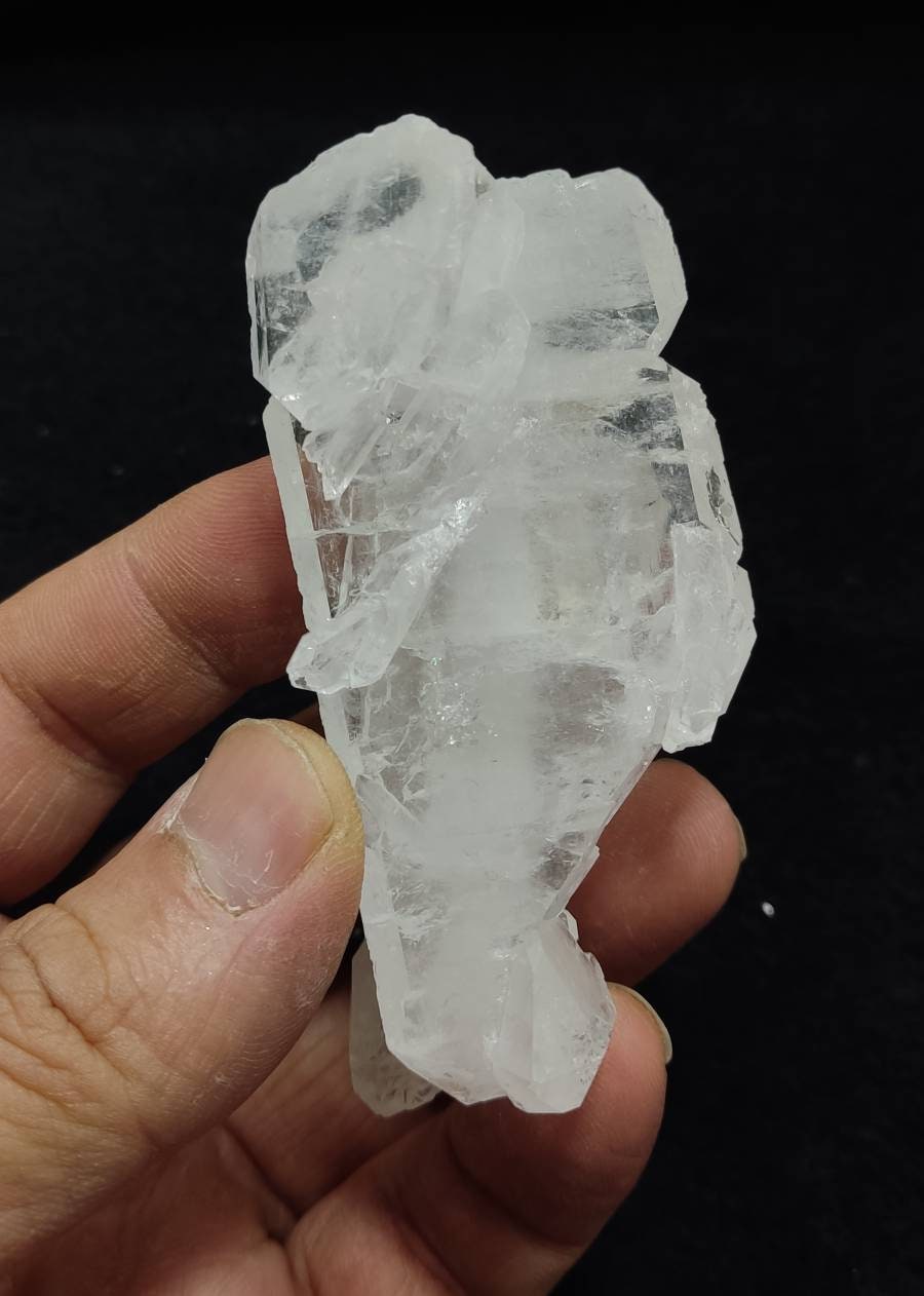 Single beautiful terminated Faden Quartz crystals cluster 91 grams