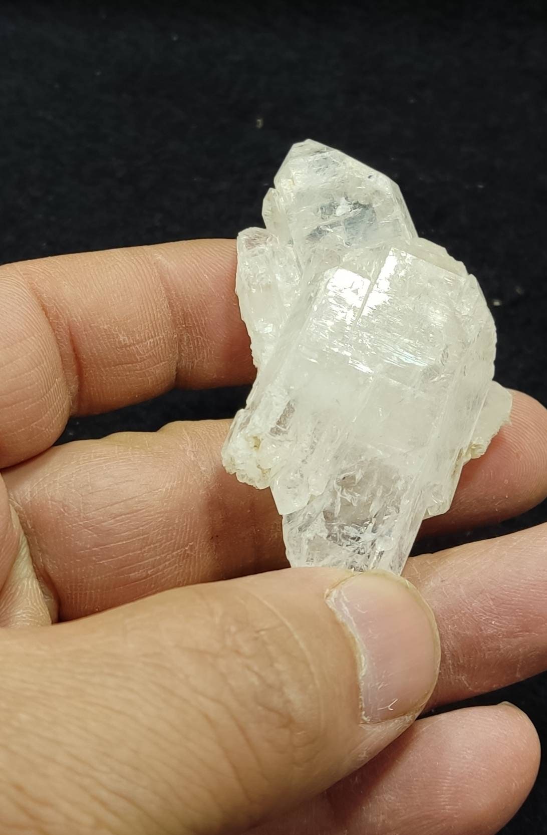 Single beautiful terminated Faden Quartz crystals specimen 41 grams