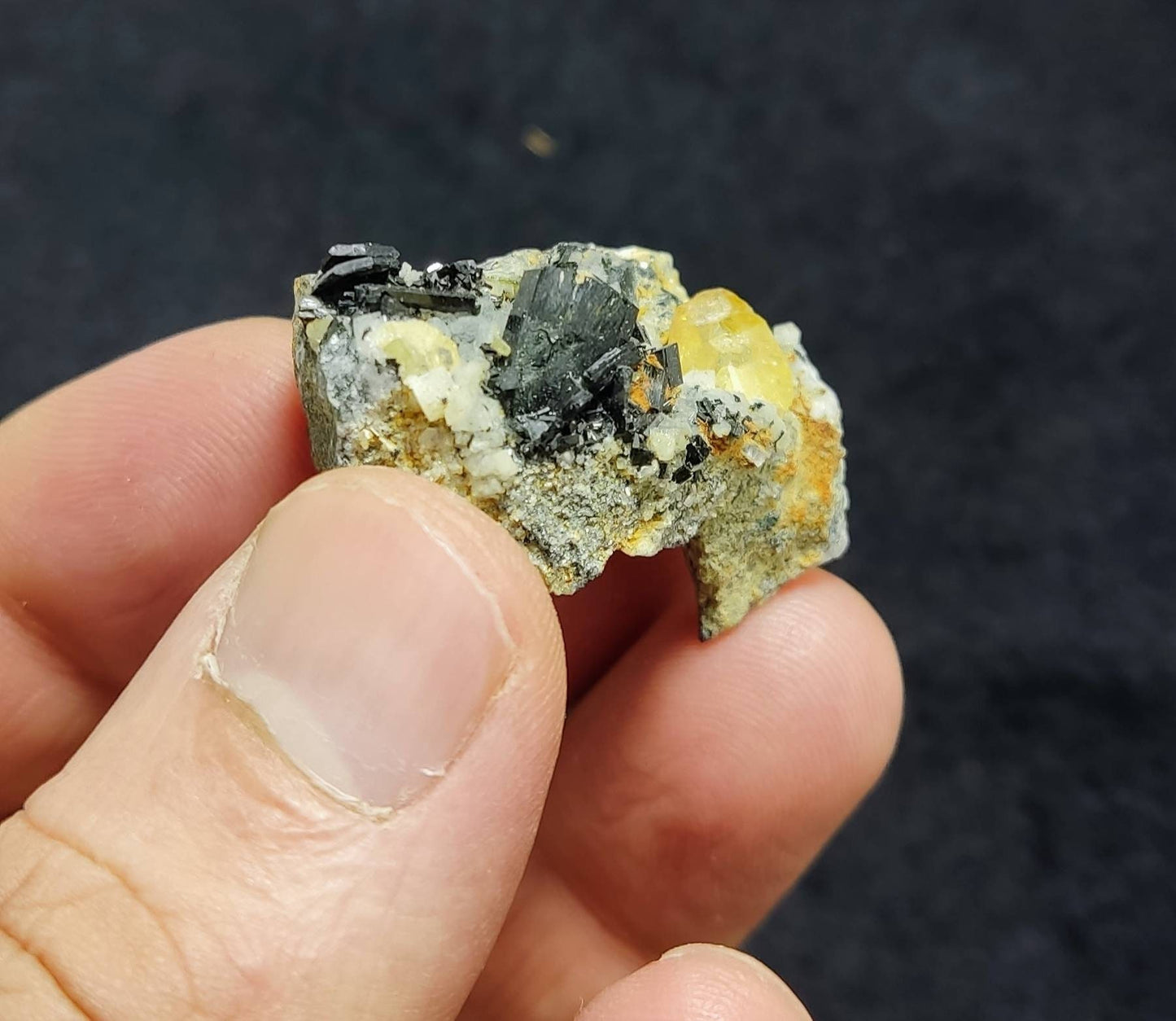 Titanite sphene with actinolite or possibly aegirine on matrix 23 grams