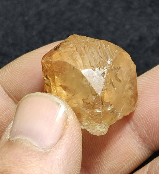 Natural terminated Topaz crystal 23 grams