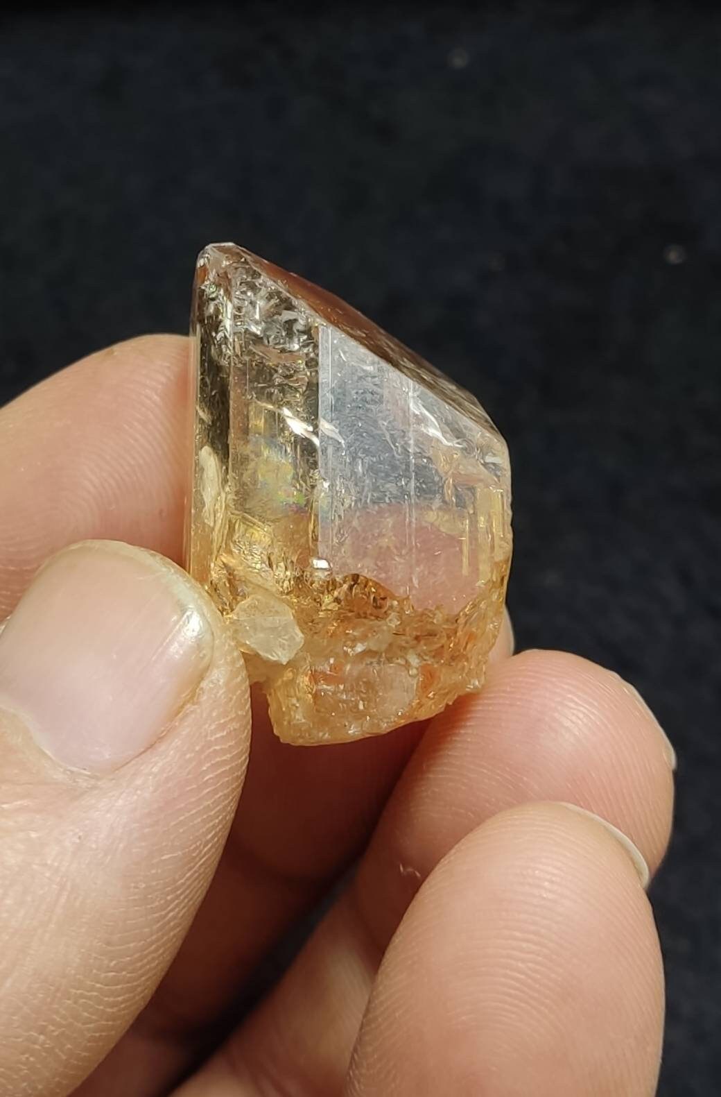 Single beautiful  very gemmy terminated Topaz crystal 24.5 grams