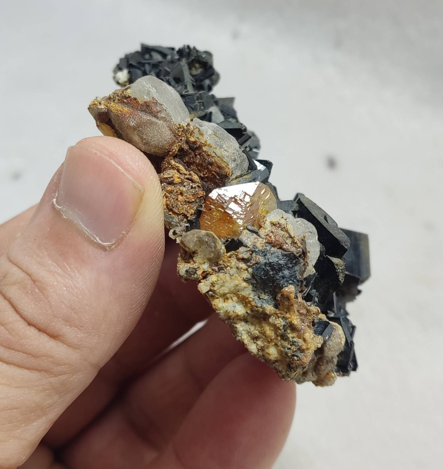 Aegirine crystals on matrix with titanite sphene and calcite 81 grams