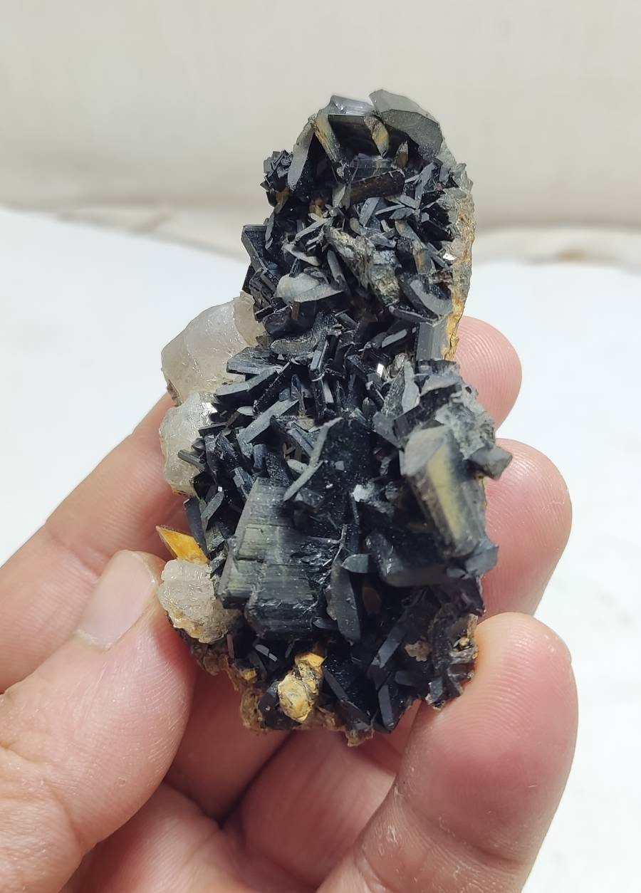 Aegirine crystals on matrix with titanite sphene and calcite 81 grams