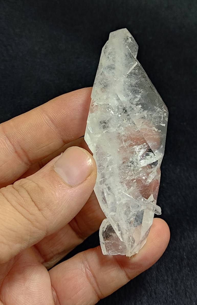 Clear faden quartz crystal 76 grams