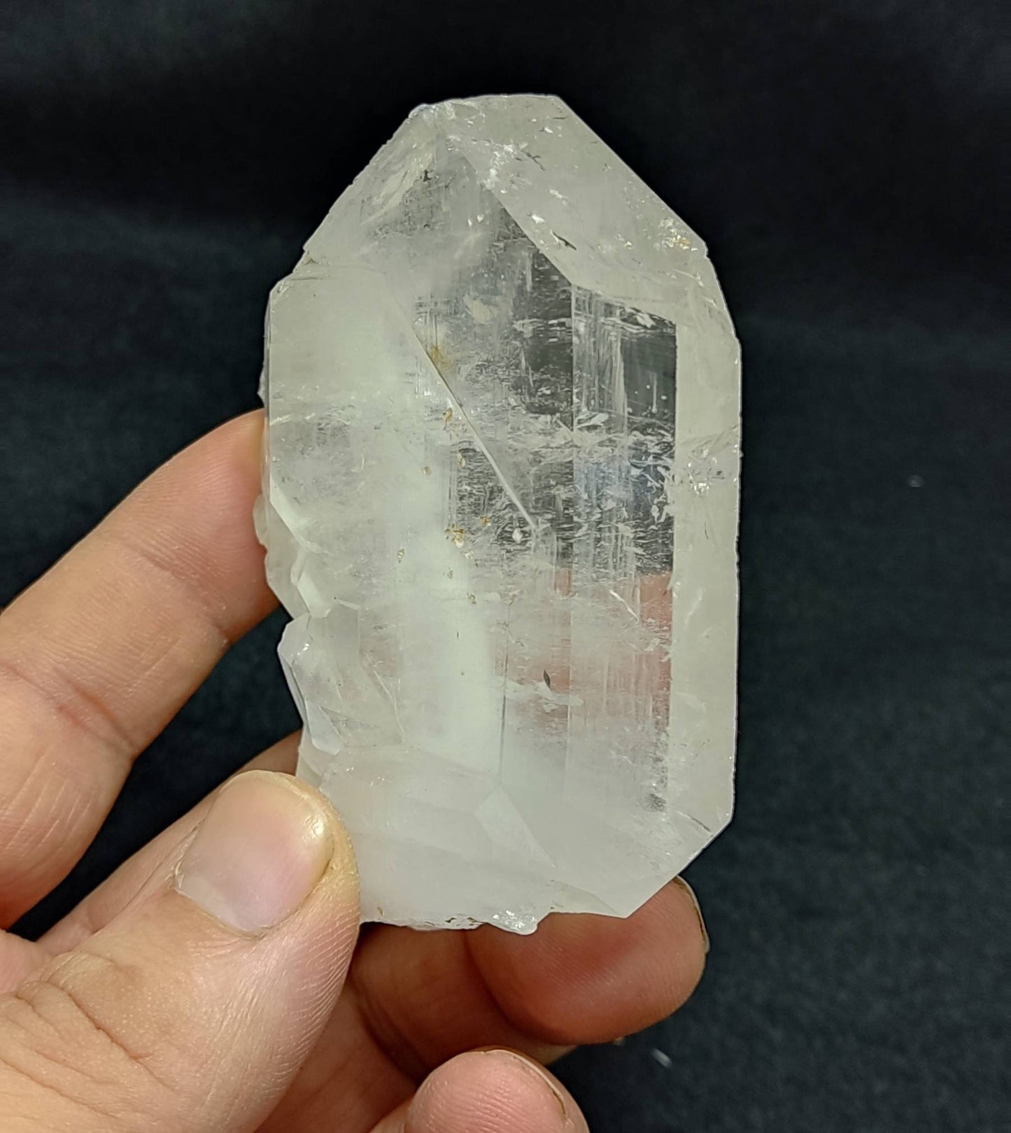 Clear faden quartz crystal 161 grams