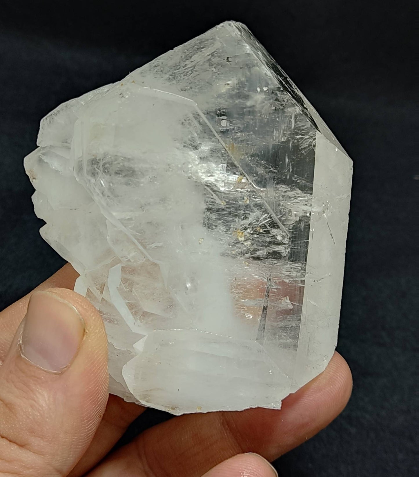 Clear faden quartz crystal 161 grams