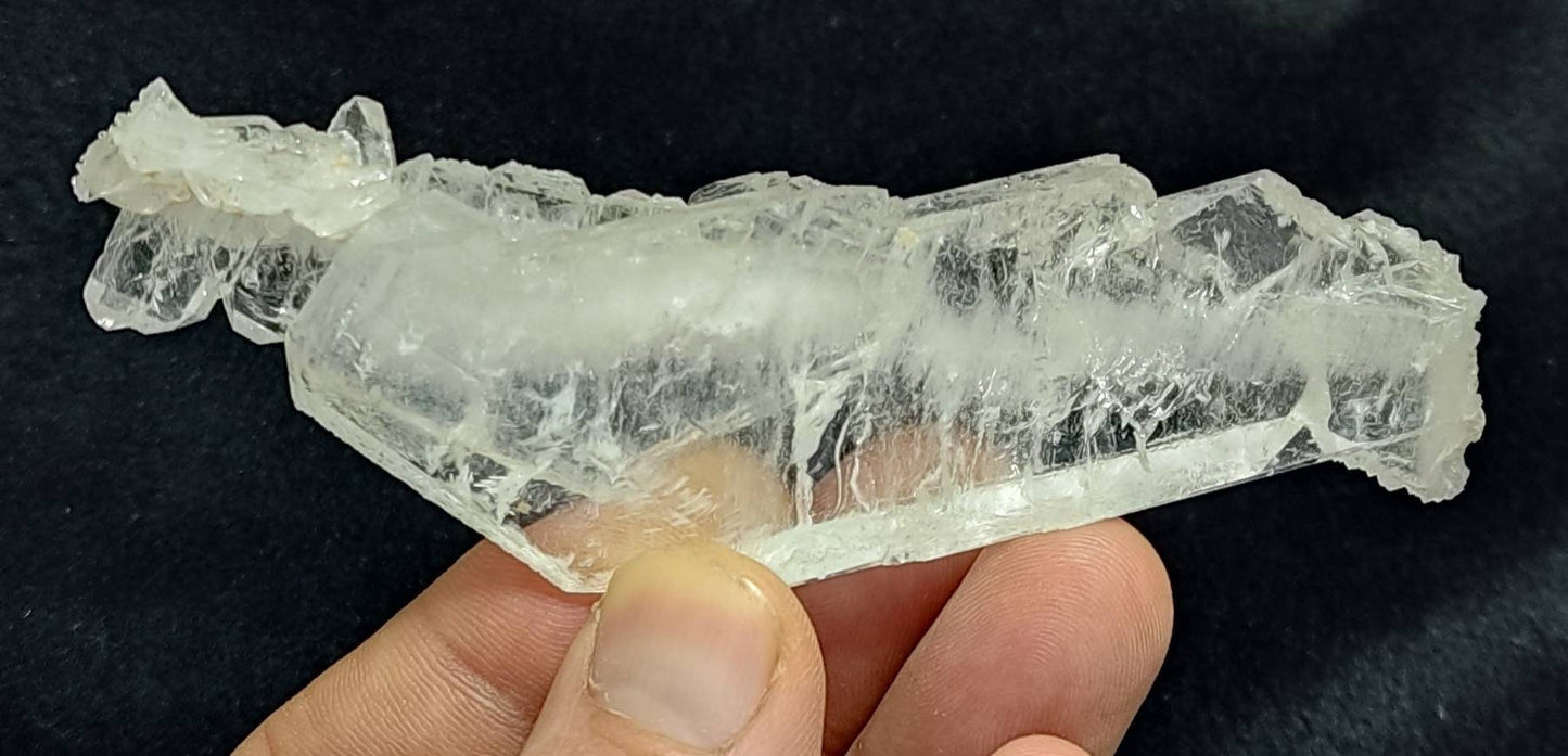 Clear faden quartz crystal 65 grams