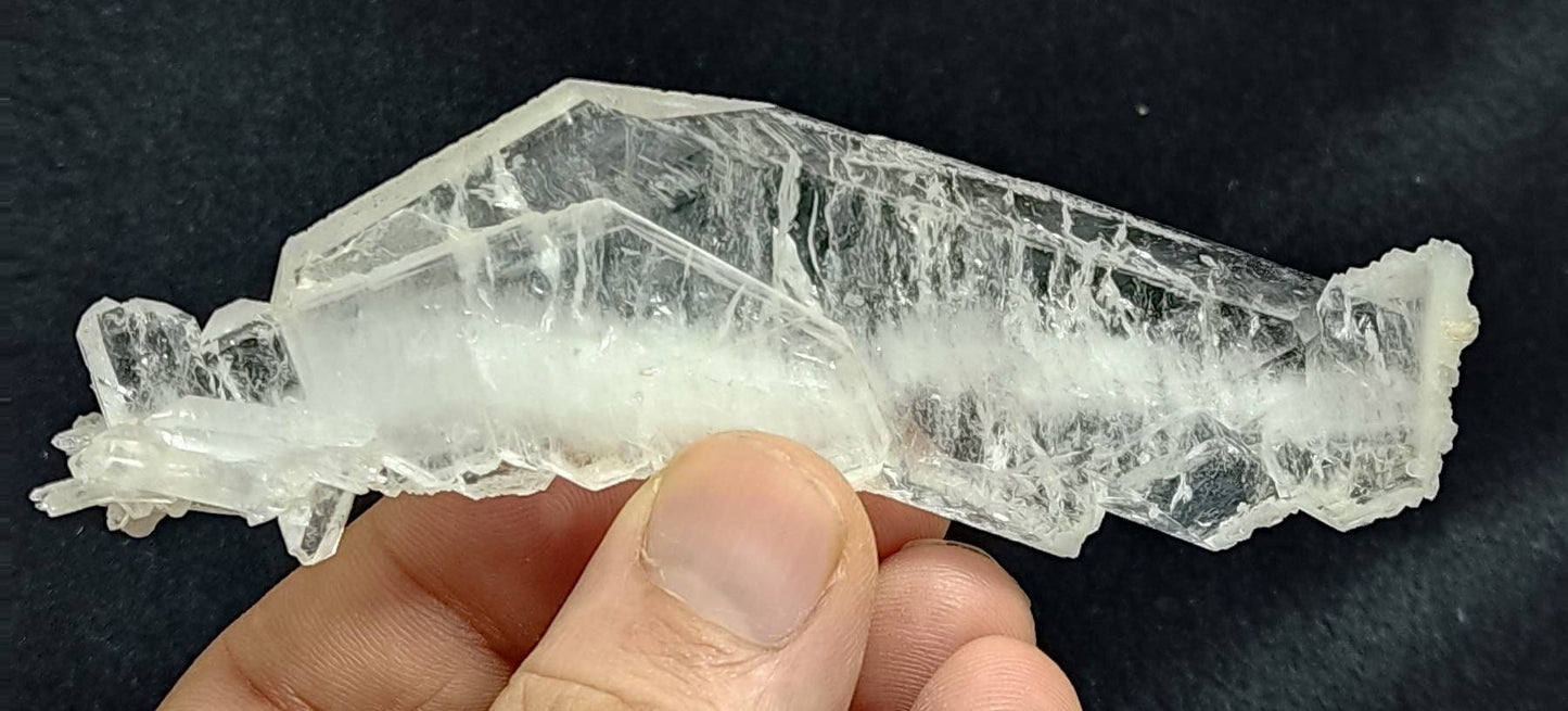 Clear faden quartz crystal 65 grams