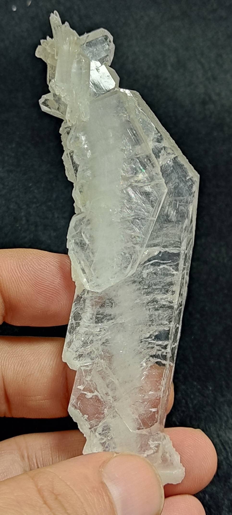 Clear faden quartz crystal 65 grams