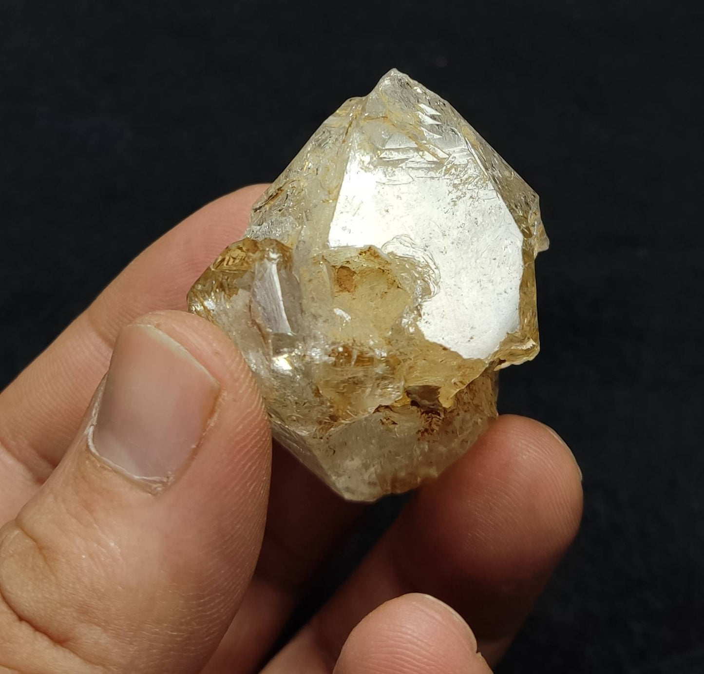 Fenster Quartz Crystal 64 grams