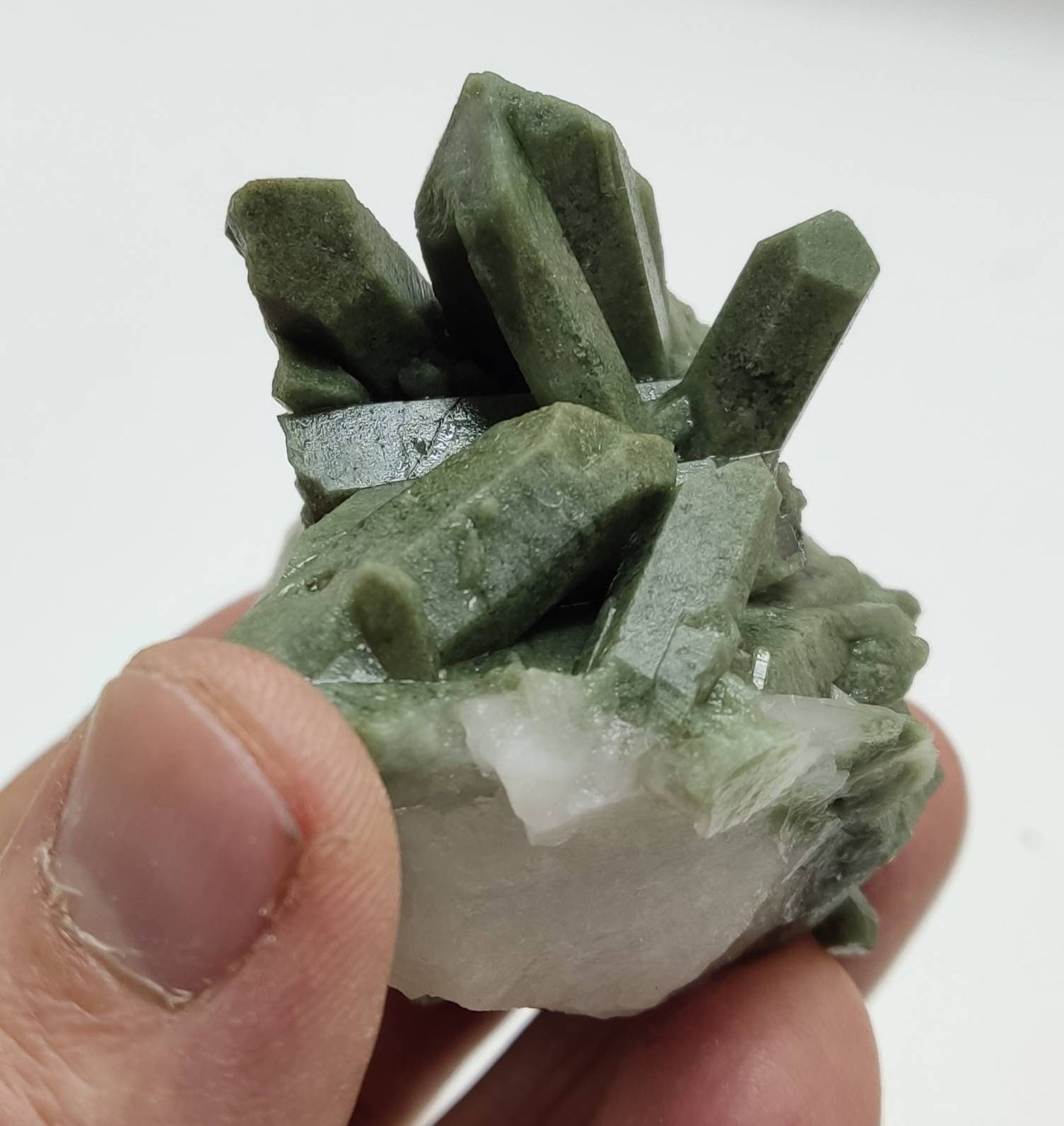 Natural cluster of terminated Chlorite Quartz 134 grams