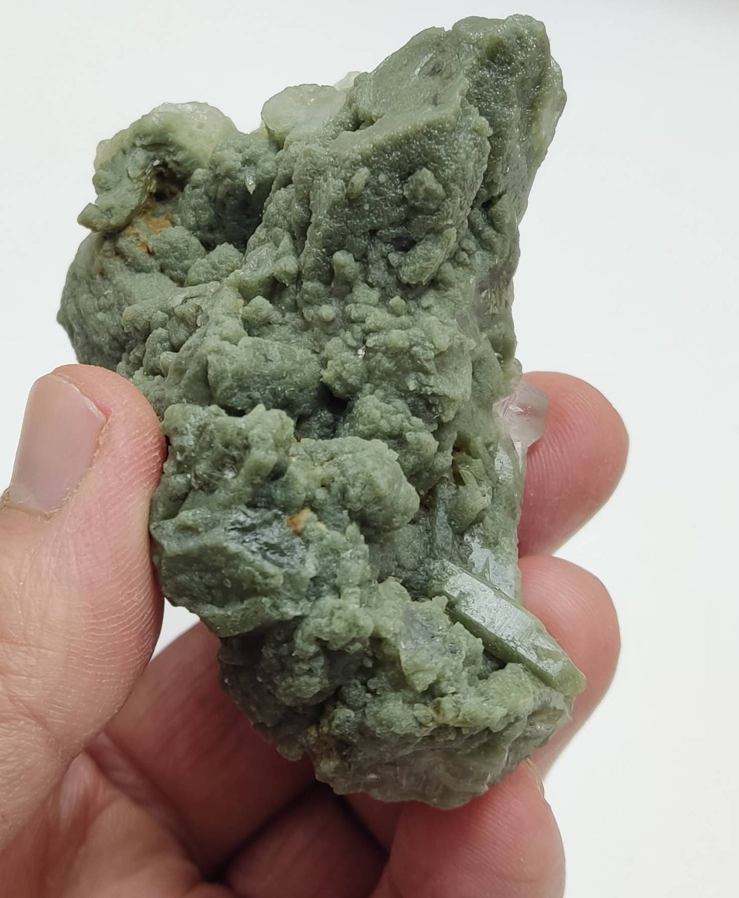 An Aesthetic Natural crystals cluster of beautifully terminated Chlorite Quartz 190 grams