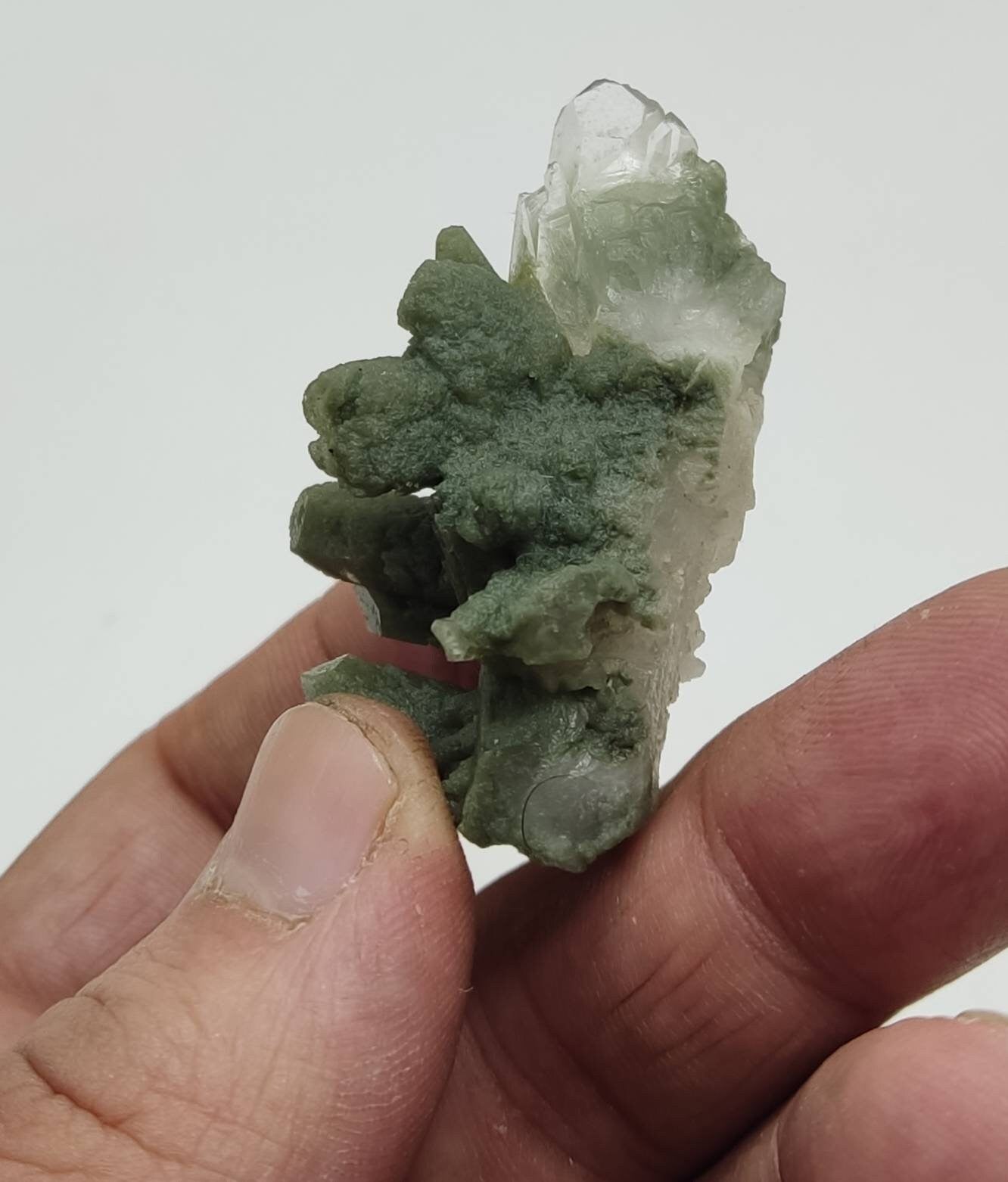 An Aesthetic small Natural crystals cluster of beautifully terminated Chlorite Quartz 27 grams