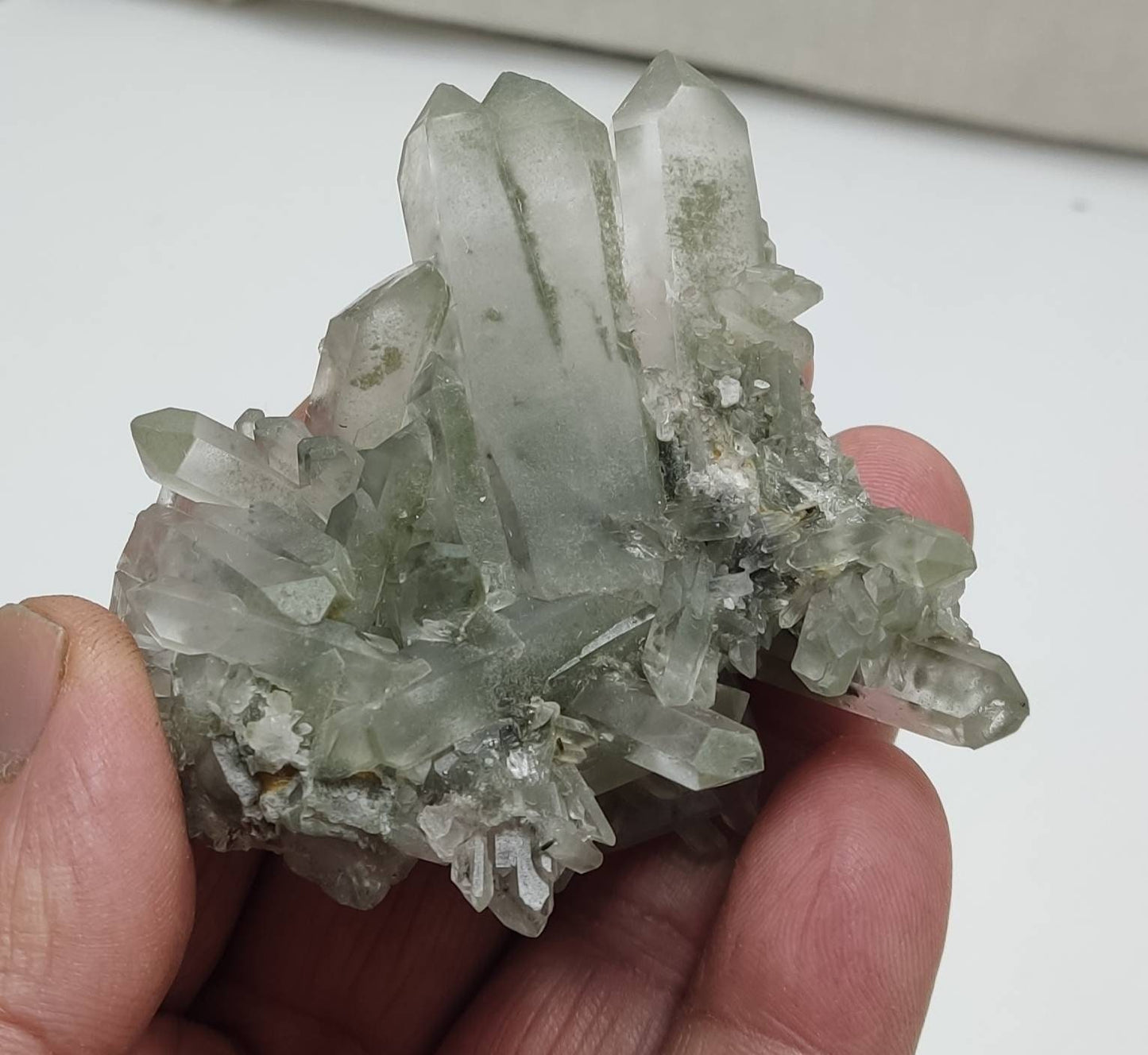 Chlorite Quartz crystals cluster 94 grams