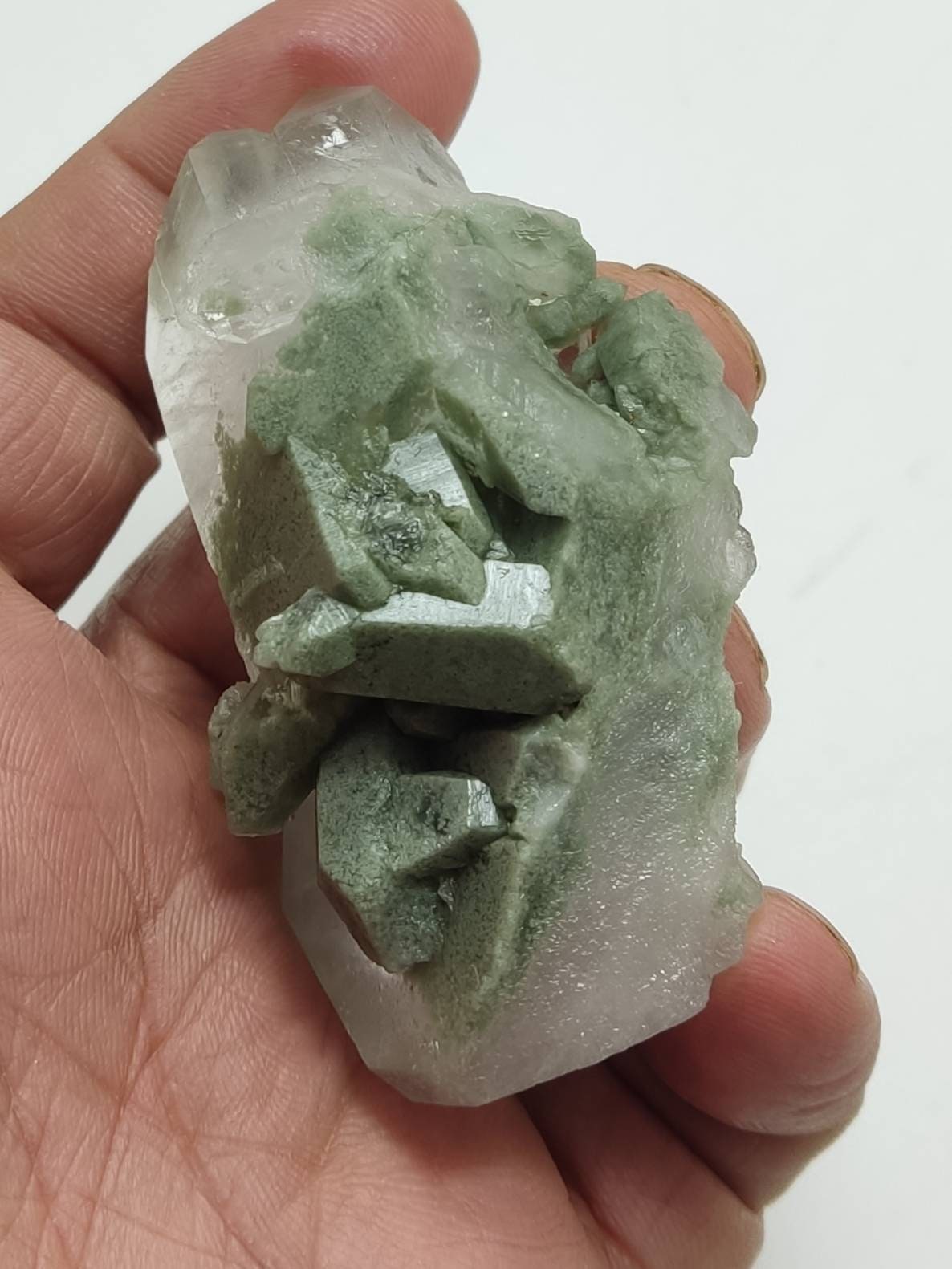 Natural terminated Chlorite Quartz crystals cluster 93 grams